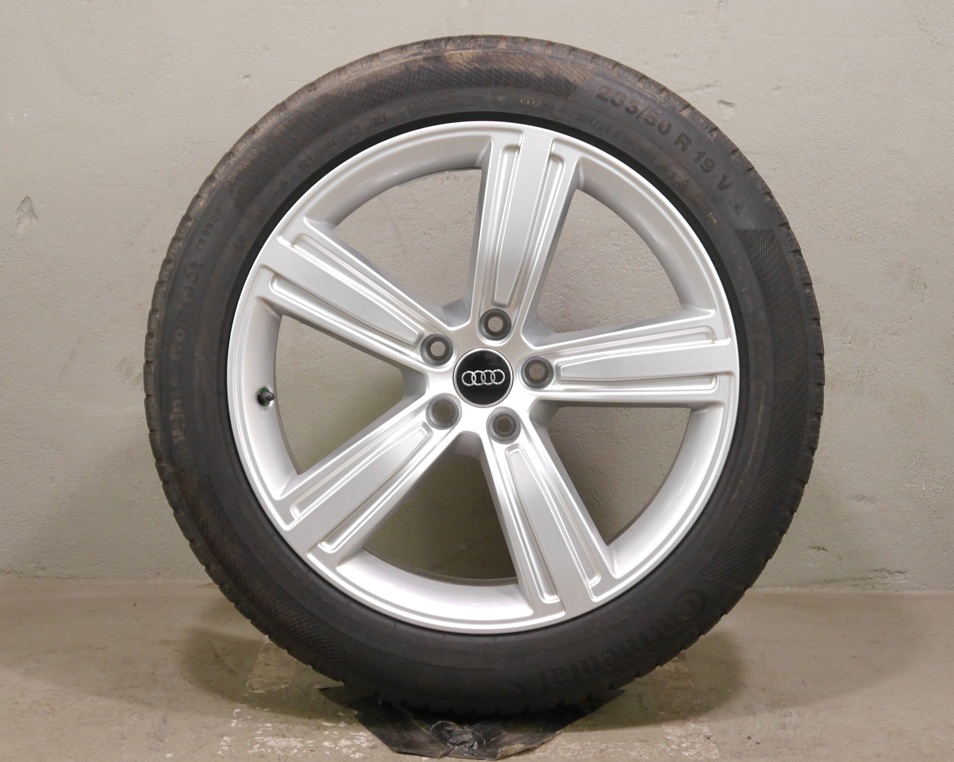 Audi A8 (4N) Aluradsatz – Winter 235/50 R19 99V– 4N0601025J