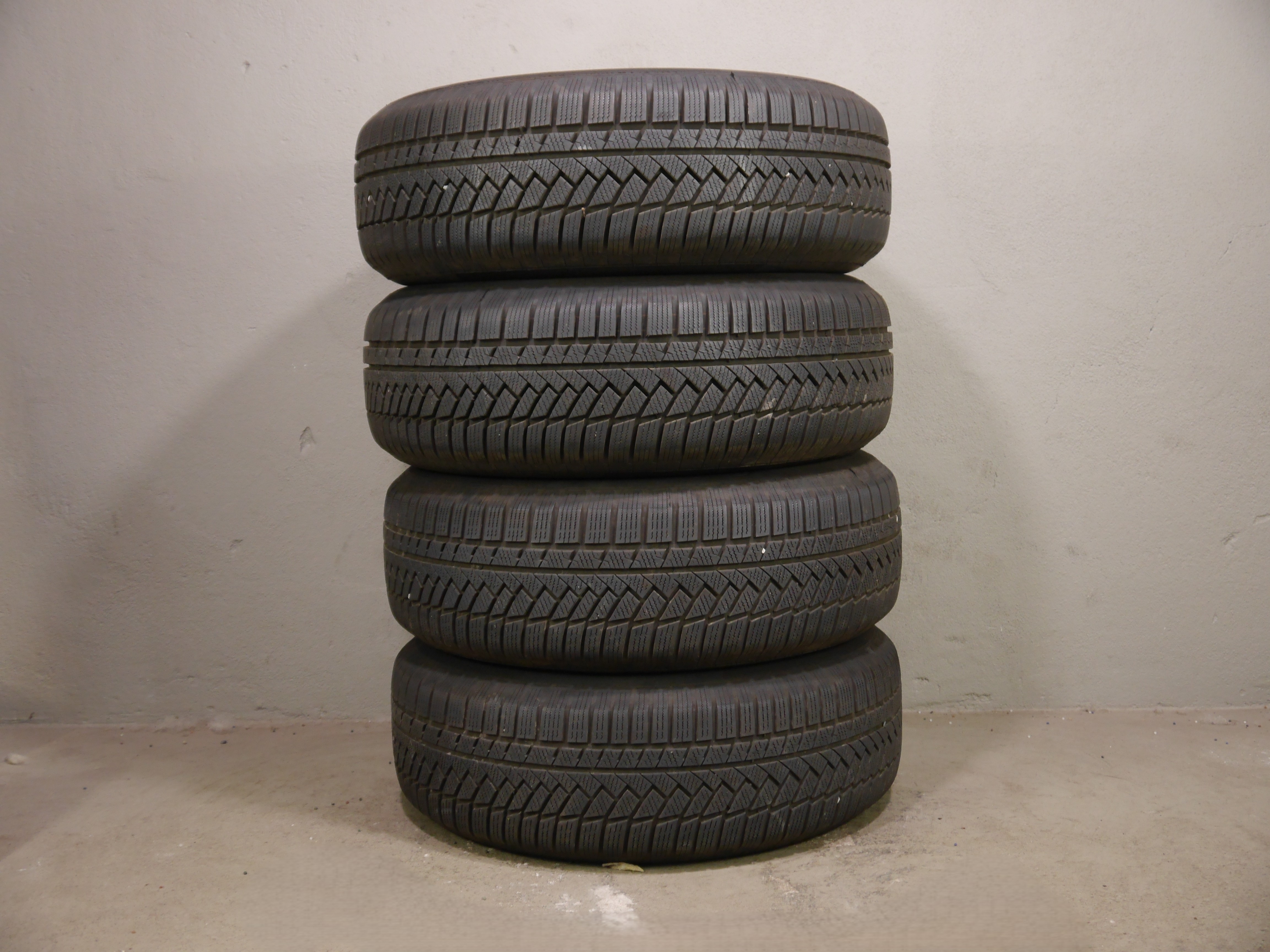 Audi Q5 (FY) Aluradsatz – Winter 235/65 R17 104H (AO) – 80A601025J