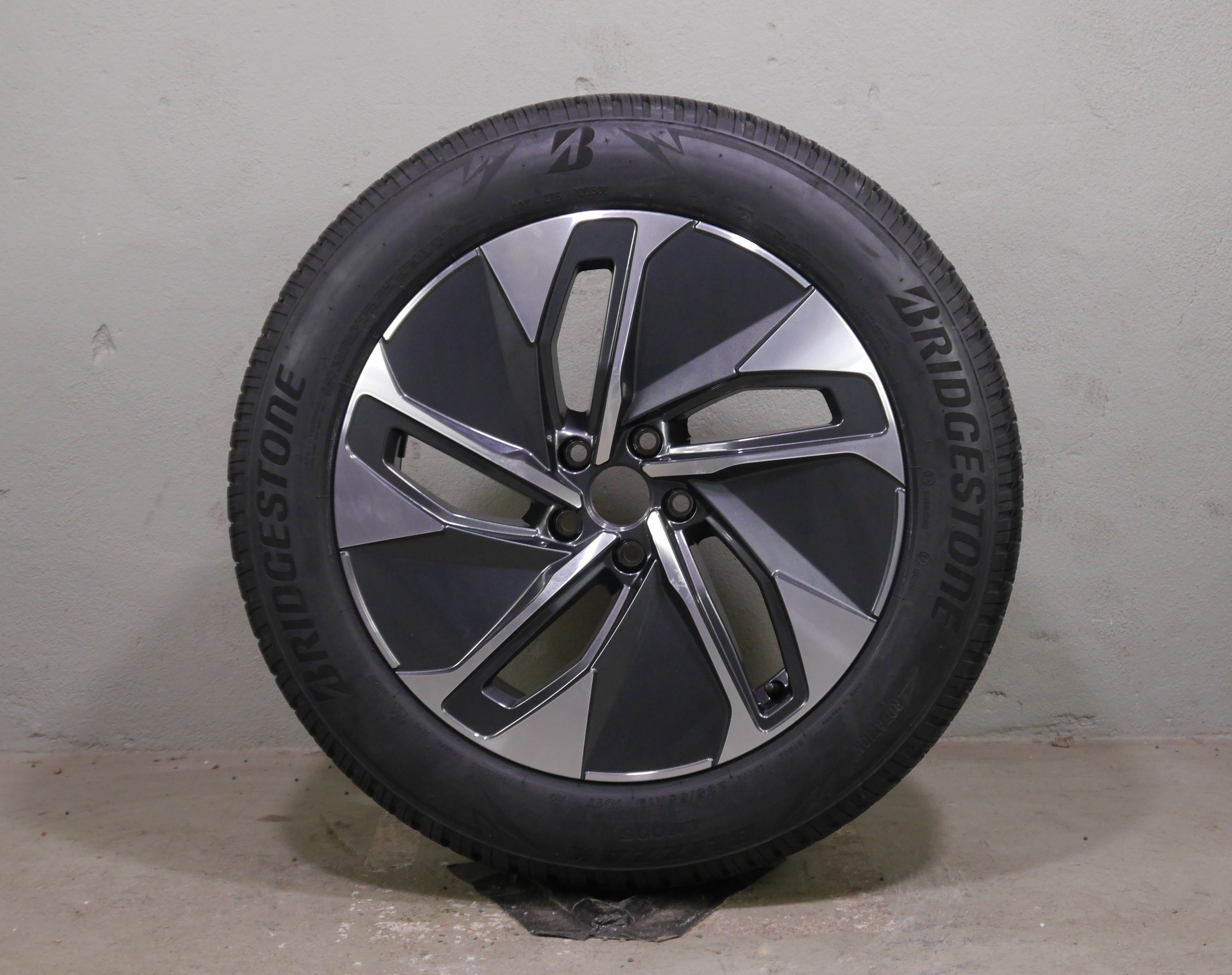 VW ID.4   ID.5 Aluradsatz – Winter 235/55 R19 101T 255/50 R19 103T - 11A601025M