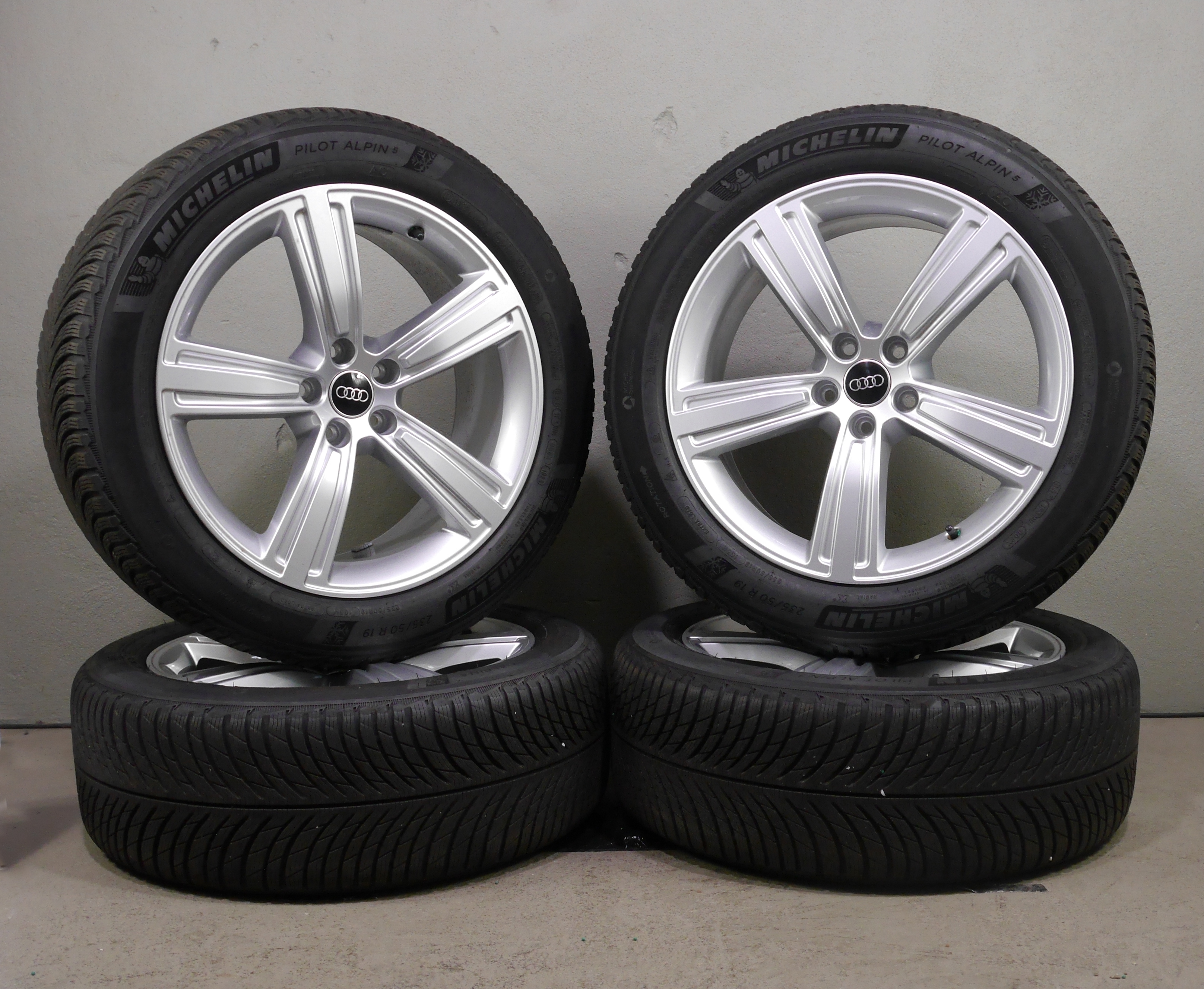 Audi A8 Aluradsatz – Winter 235/50 R19 103H – 4N0601025J
