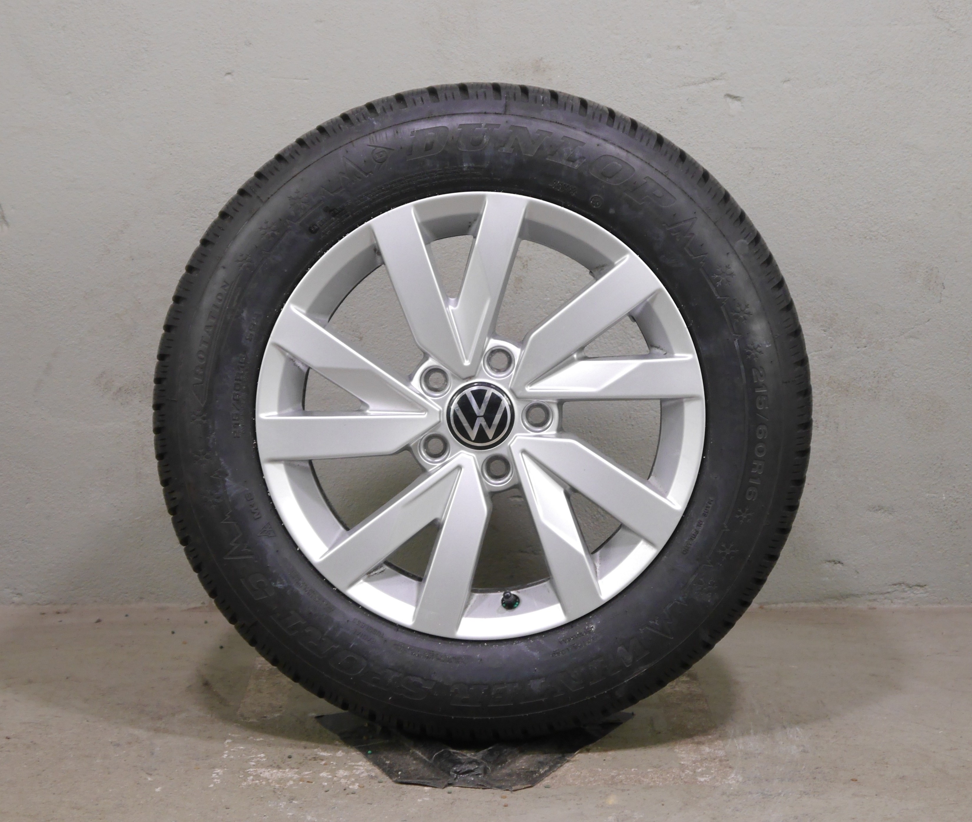 VW Passat Variant Aluradsatz – Winter 215/60 R16 95H – 3G0601025BJ