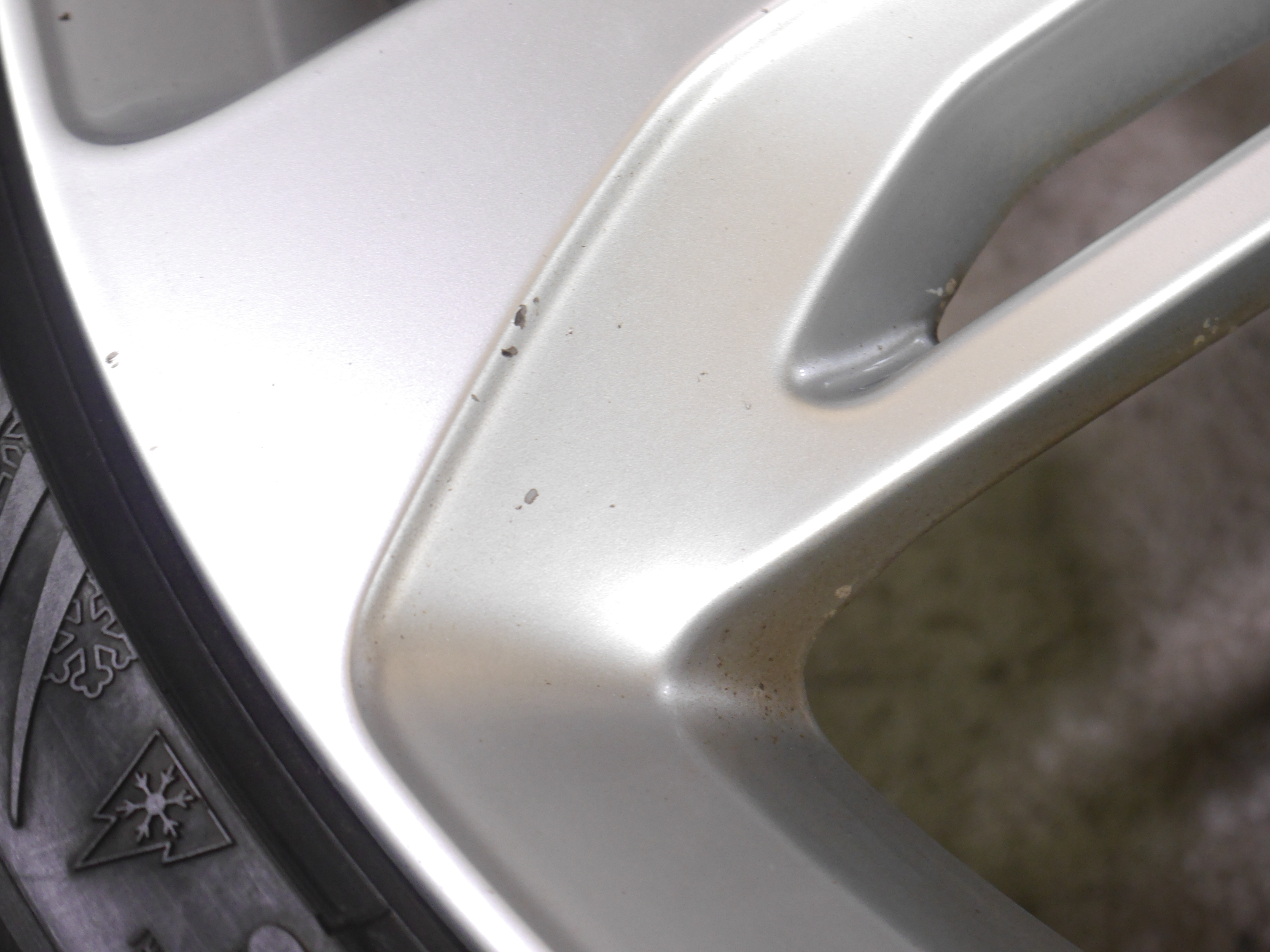 Audi A7 4G Sportback Aluradsatz – Winter 275/30 R21 98W (R01) – 4G8601025AP mit RDKS