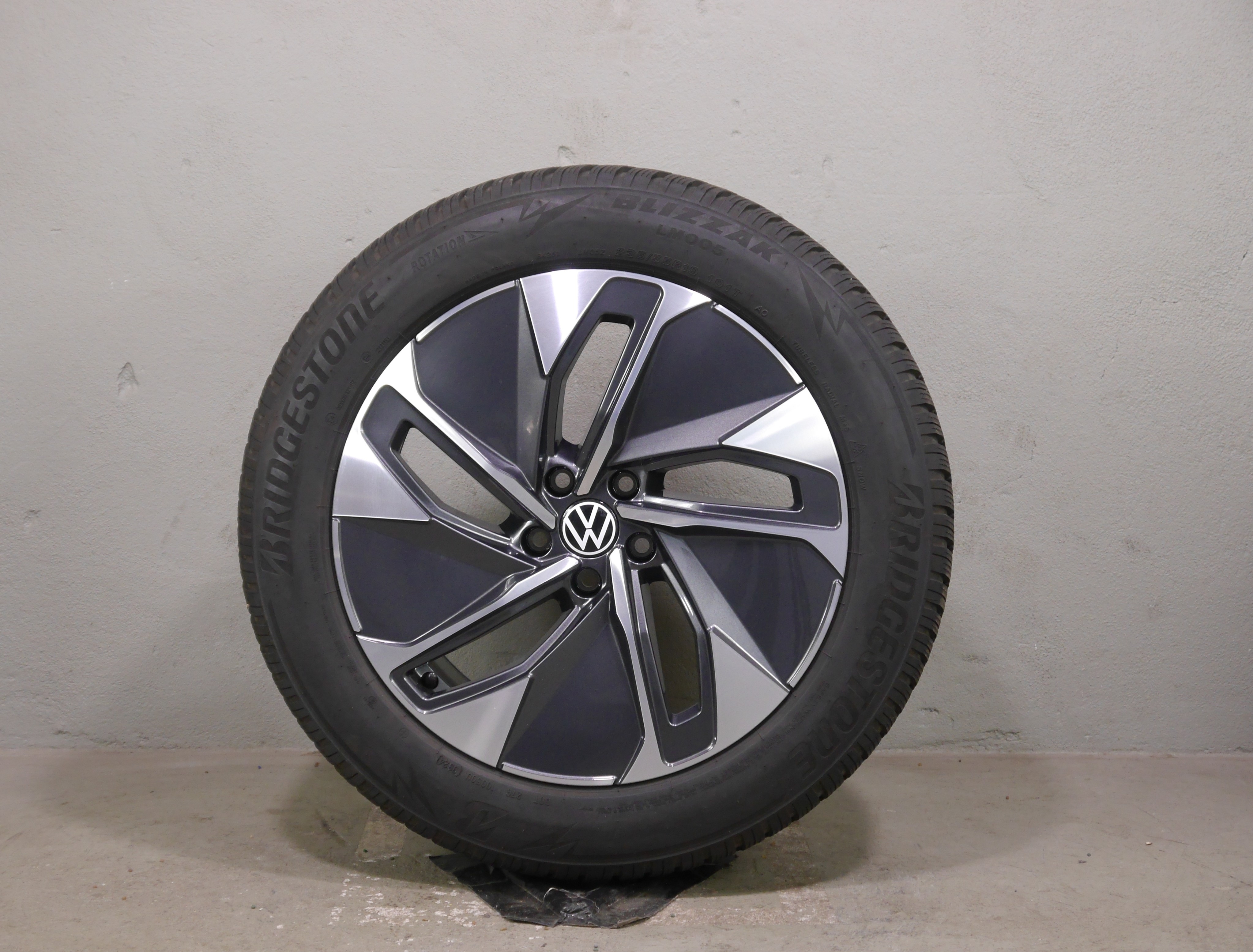 VW ID.4 Aluradsatz – Winter 235/55 R19 101T 255/50 R19 103T - 11A601025M