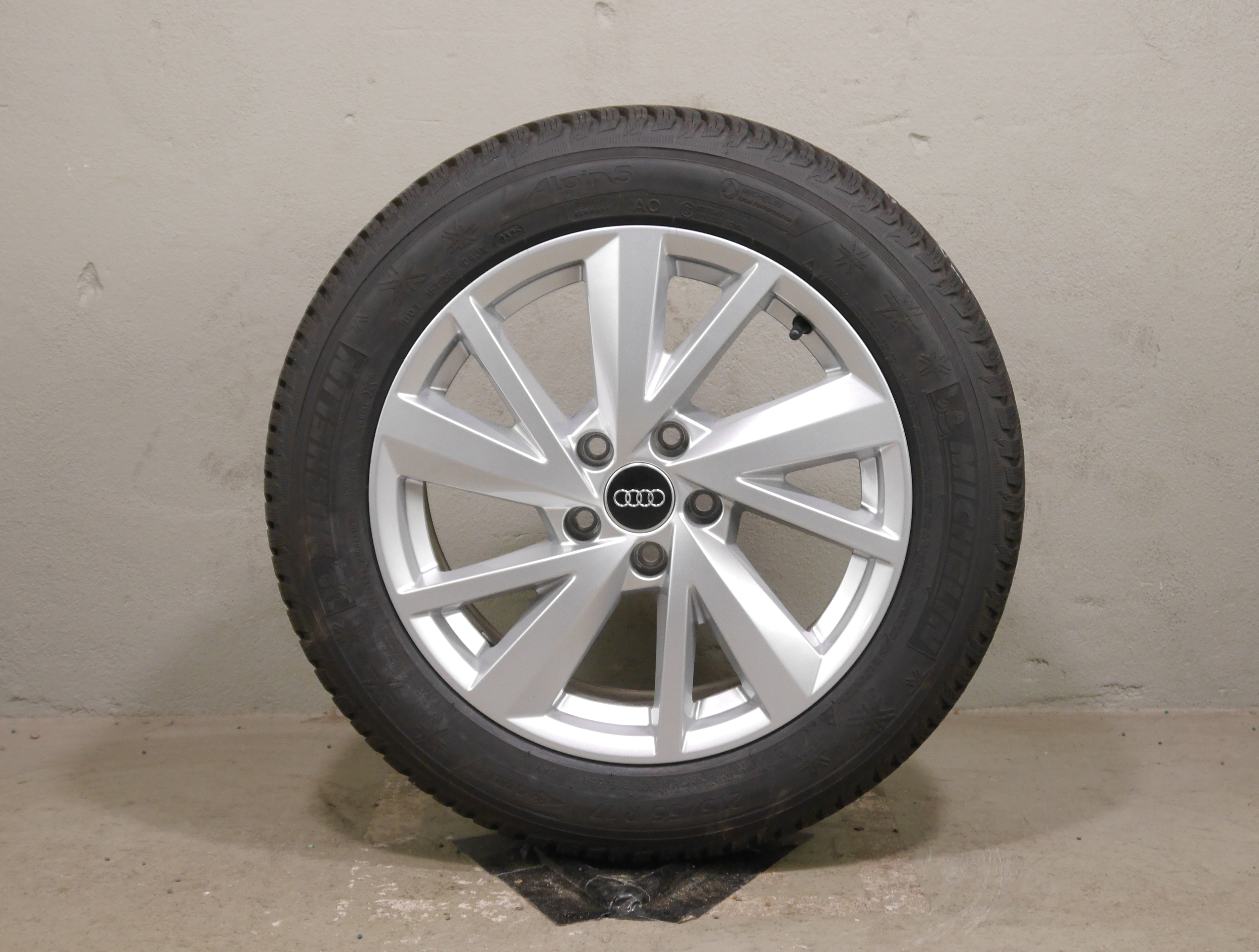Audi Q2 Aluradsatz – Winter 215/55 R17 94V (AO) – 81A601025C