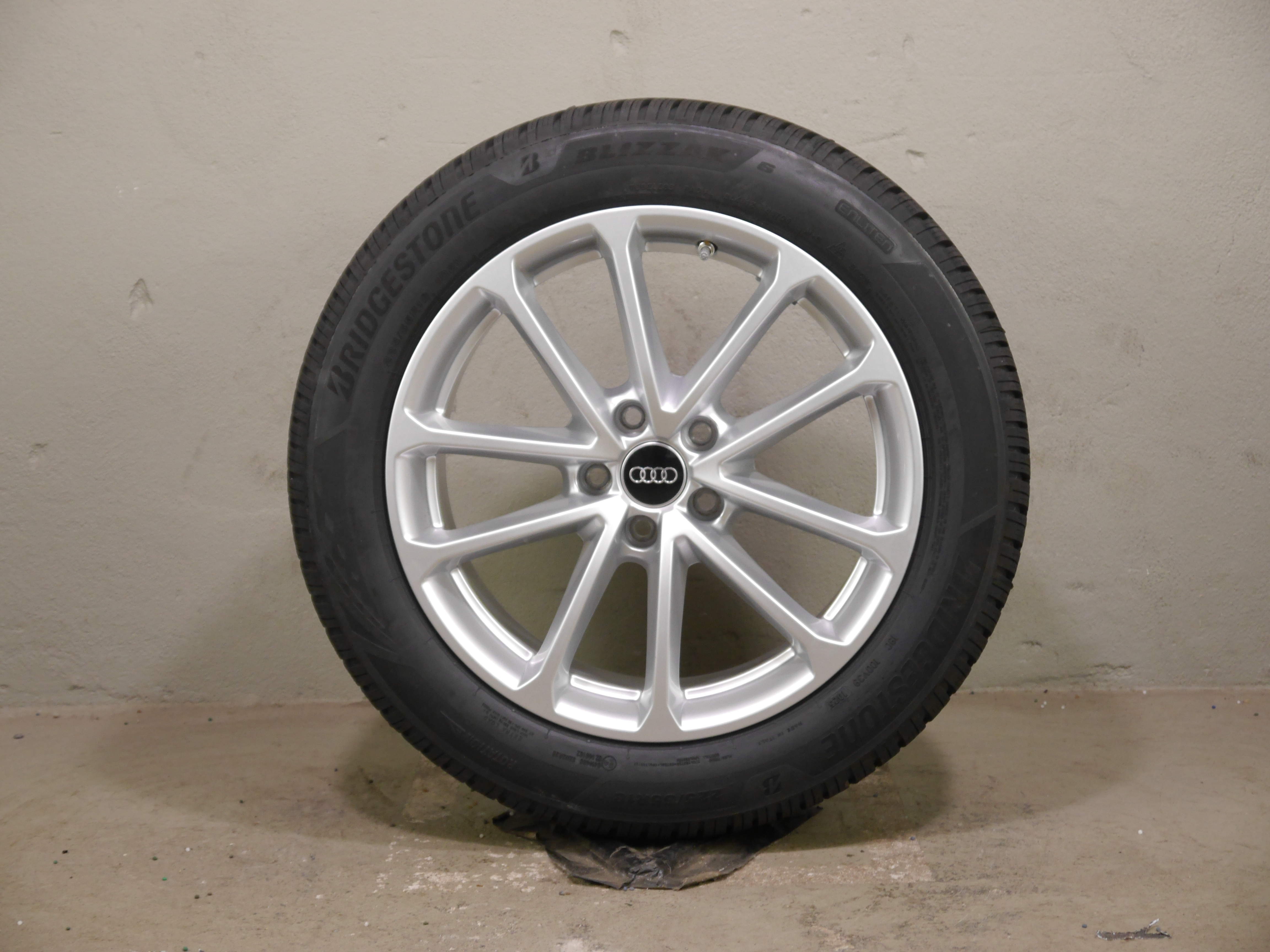 Audi A6 (FN) Limousine Aluradsatz – Winter 225/55 R18 102V – 4P0601025A mit RDKS