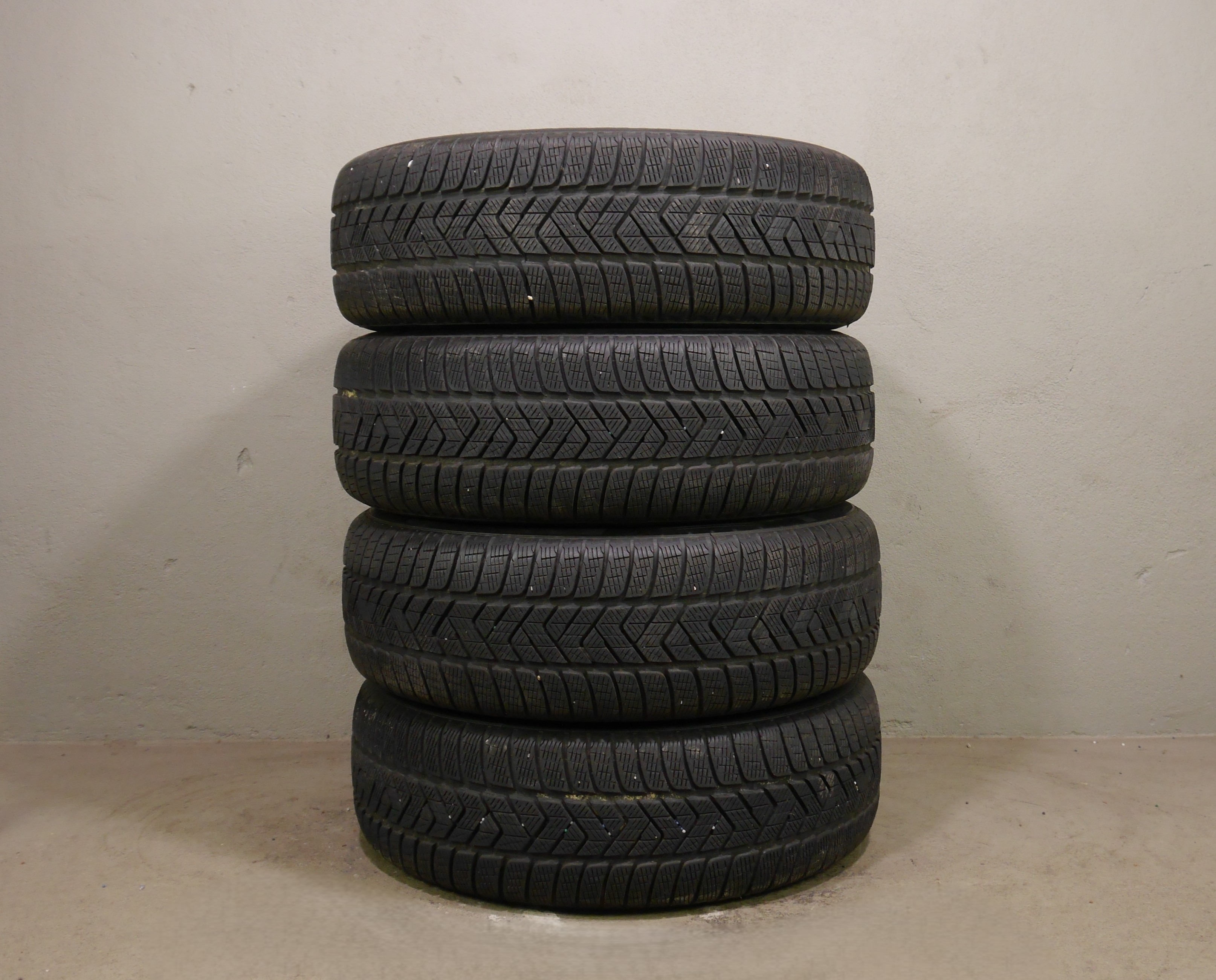 Audi Q5 Sportback (FY) Aluradsatz – Winter 235/55 R19 101H (AO) – 80A601025K