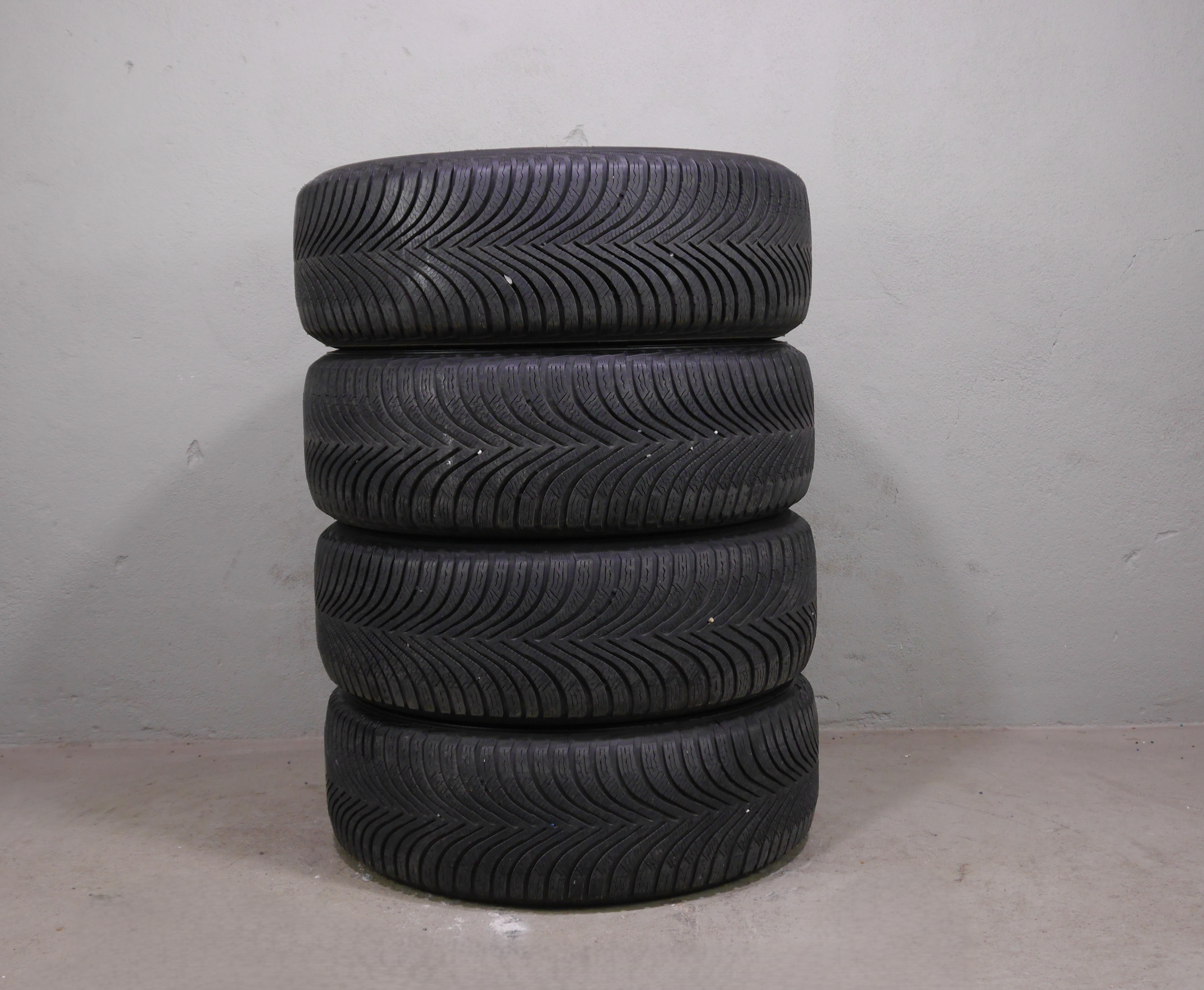 Audi Q2 Aluradsatz – Winter 215/55 R17 94V (AO) – 81A601025C