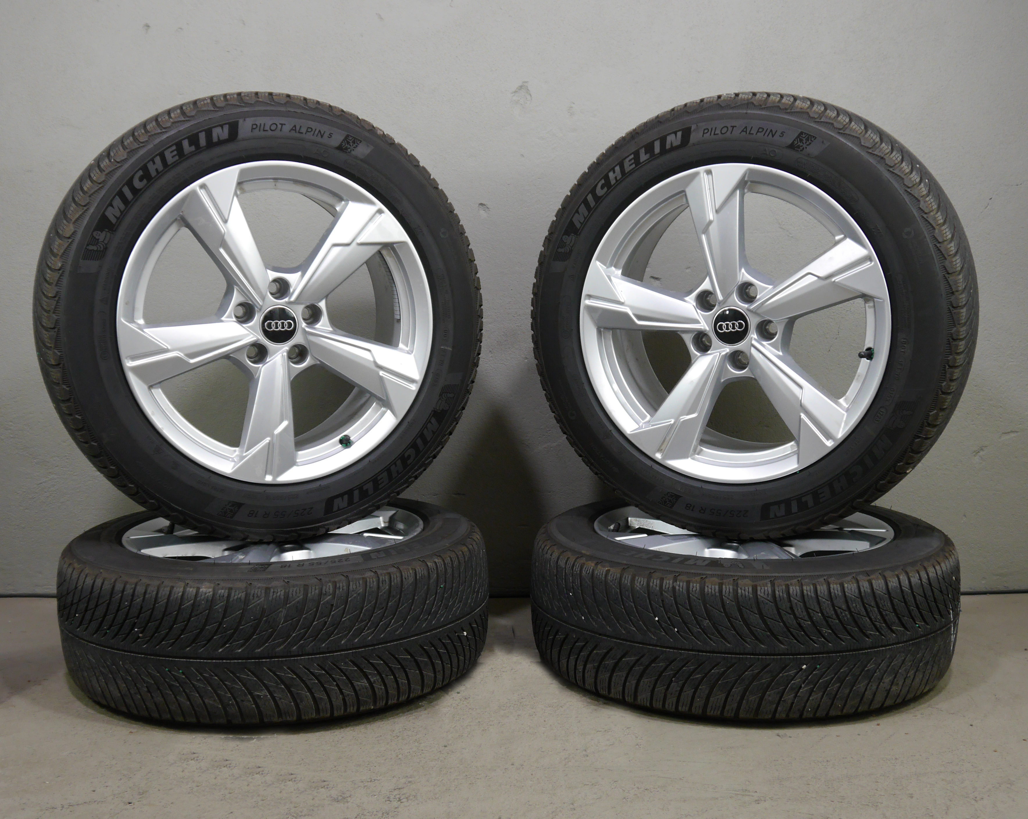 Audi A6 / S6 Aluradsatz Limousine – Winter 225/55 R18 102V(AO) – 4K0601025D