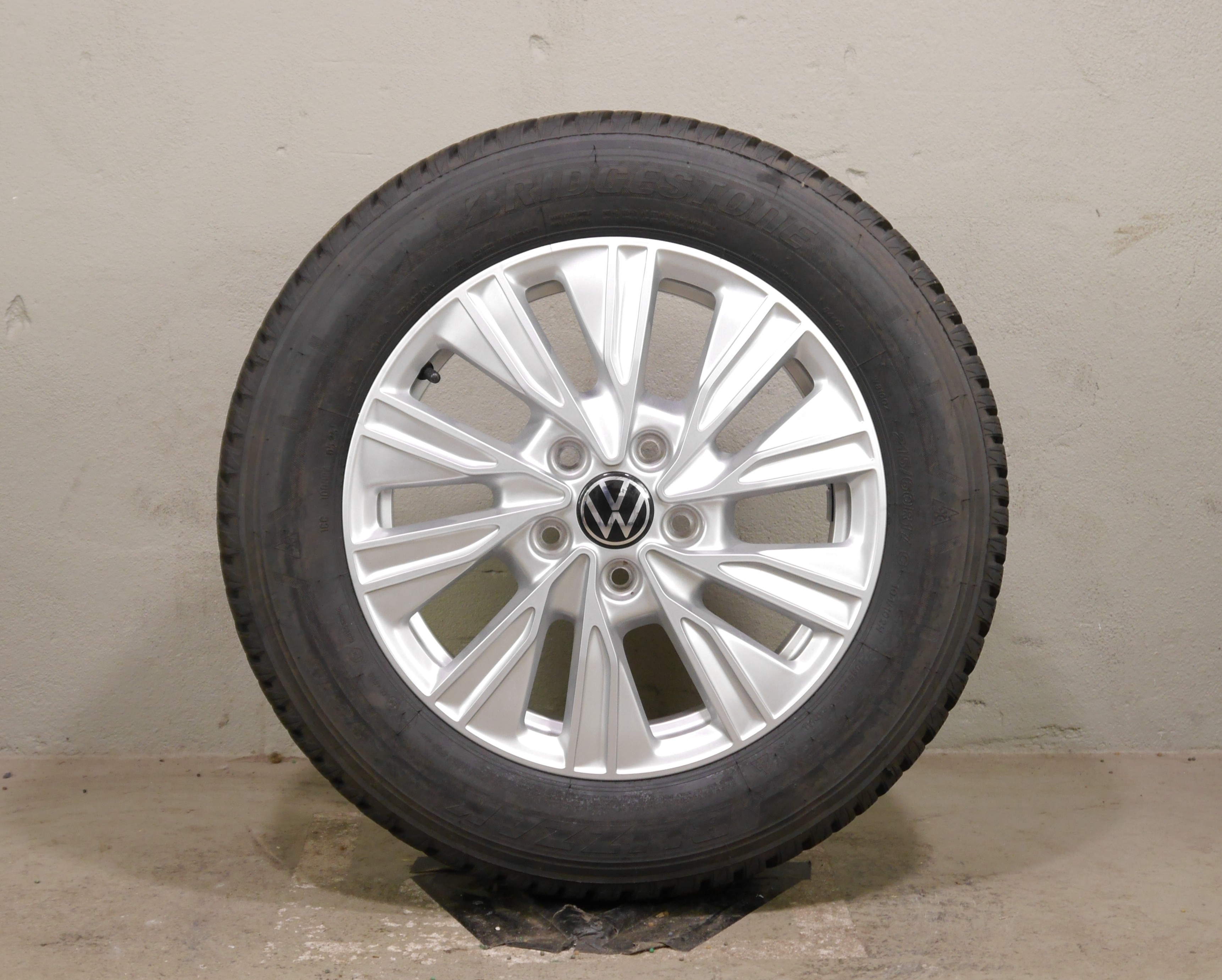 VW T7 Multivan (ST) Aluradsatz – Winter 215/60 R17 104/102H - 7T0601025A