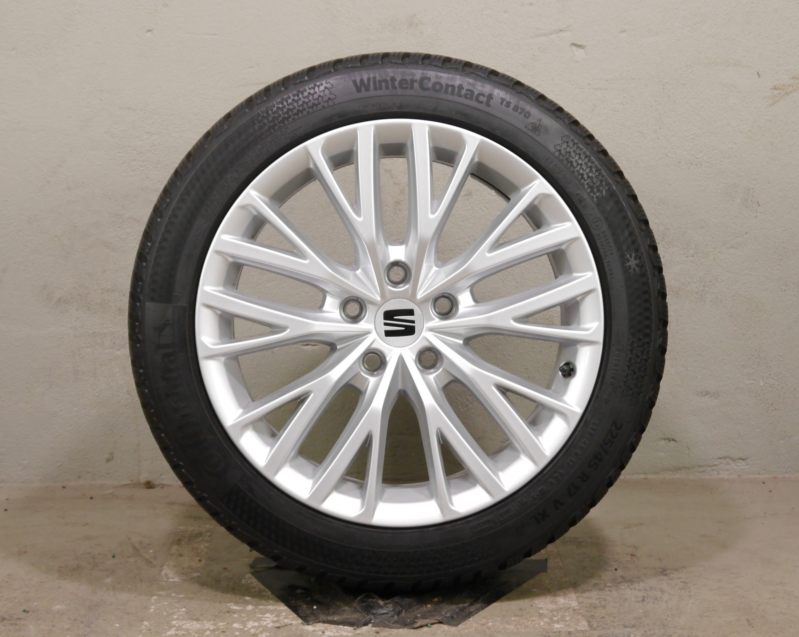 Seat Leon (5F) Aluradsatz – Winter 225/45 R17 94V – 5FA601025B