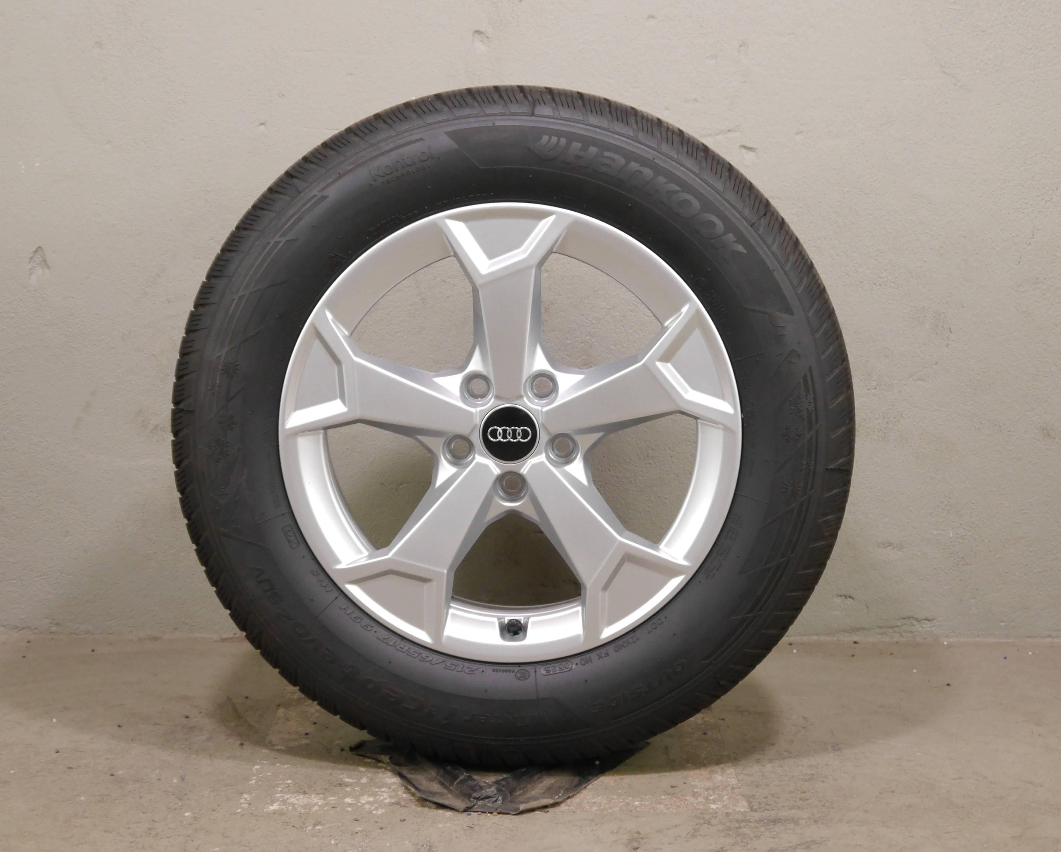 Audi Q3 Aluradsatz – Winter 215/65 R17 99H (AO) – 83A601025AL