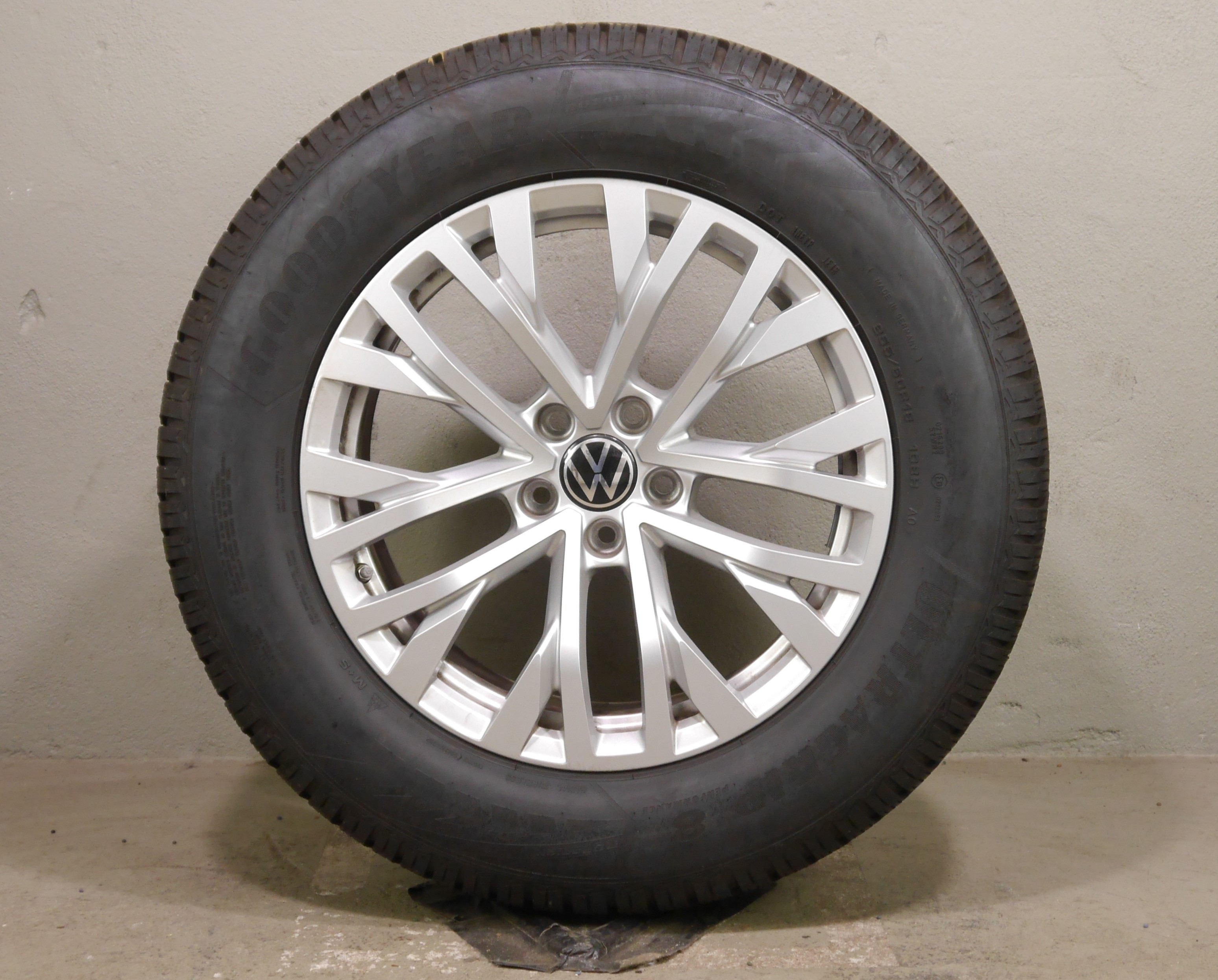 VW Touareg Aluradsatz – Winter 255/60 R18 108H – 760601025H - RDKS