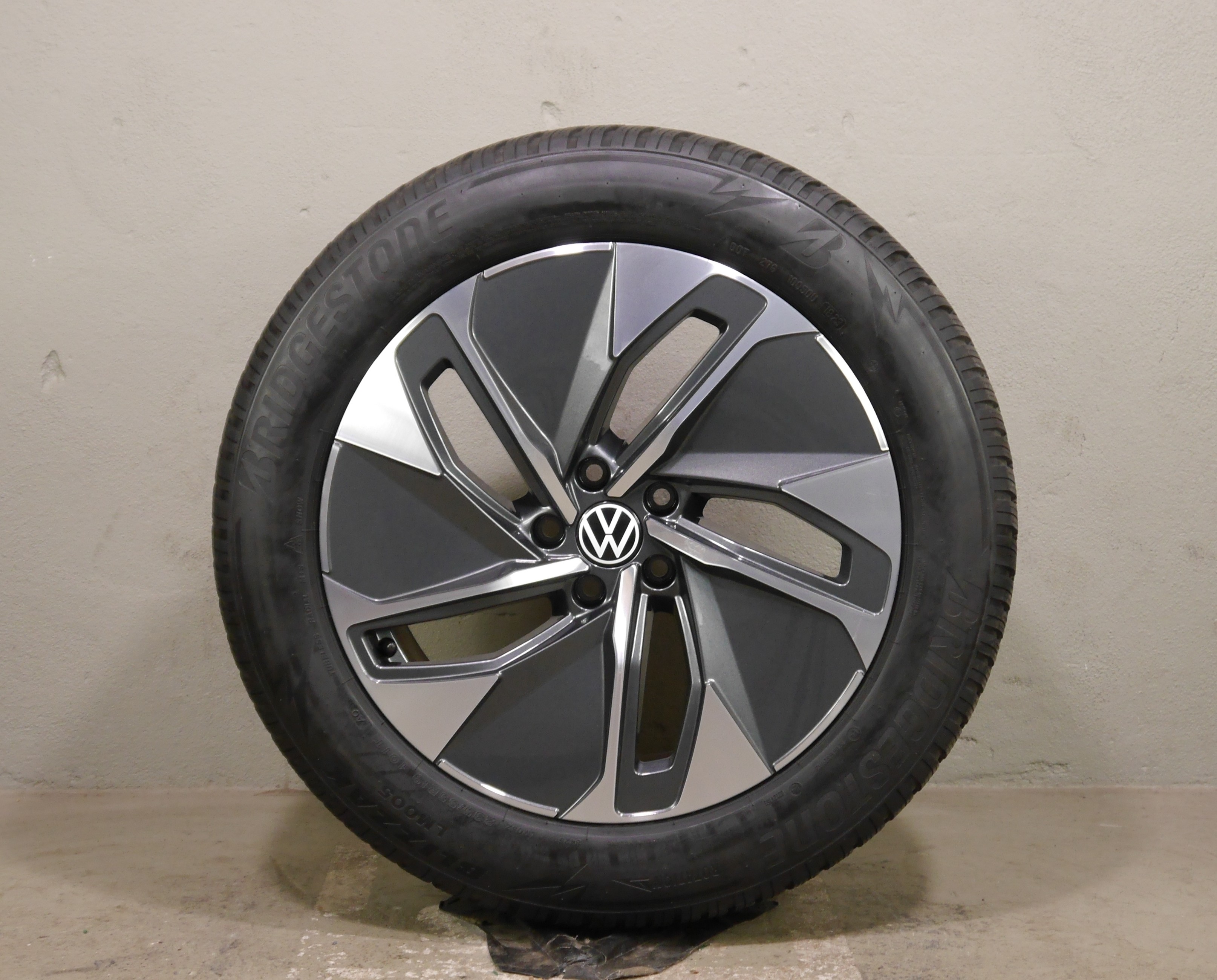VW ID.4/ID.5 (E3) Aluradsatz – Winter 235/55 R19 101T 255/50 R19 103T - 11A601025M