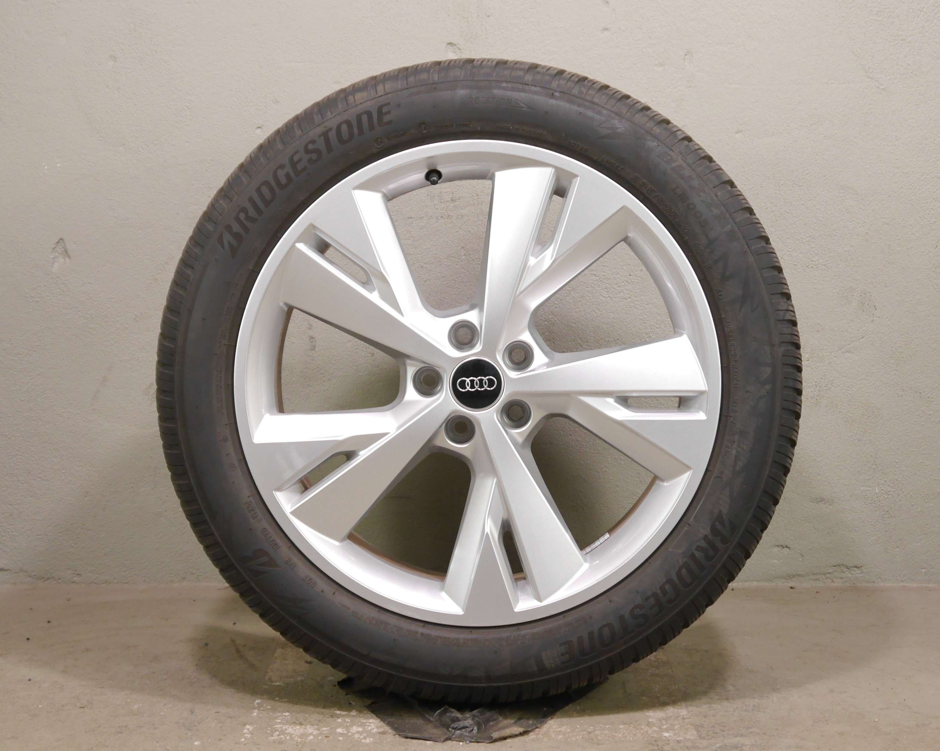 Audi Q4 Sportback e-tron (F4) Aluradsatz – Winter 235/50 R20 100T, 255/45 R20 101T 89A601025AP