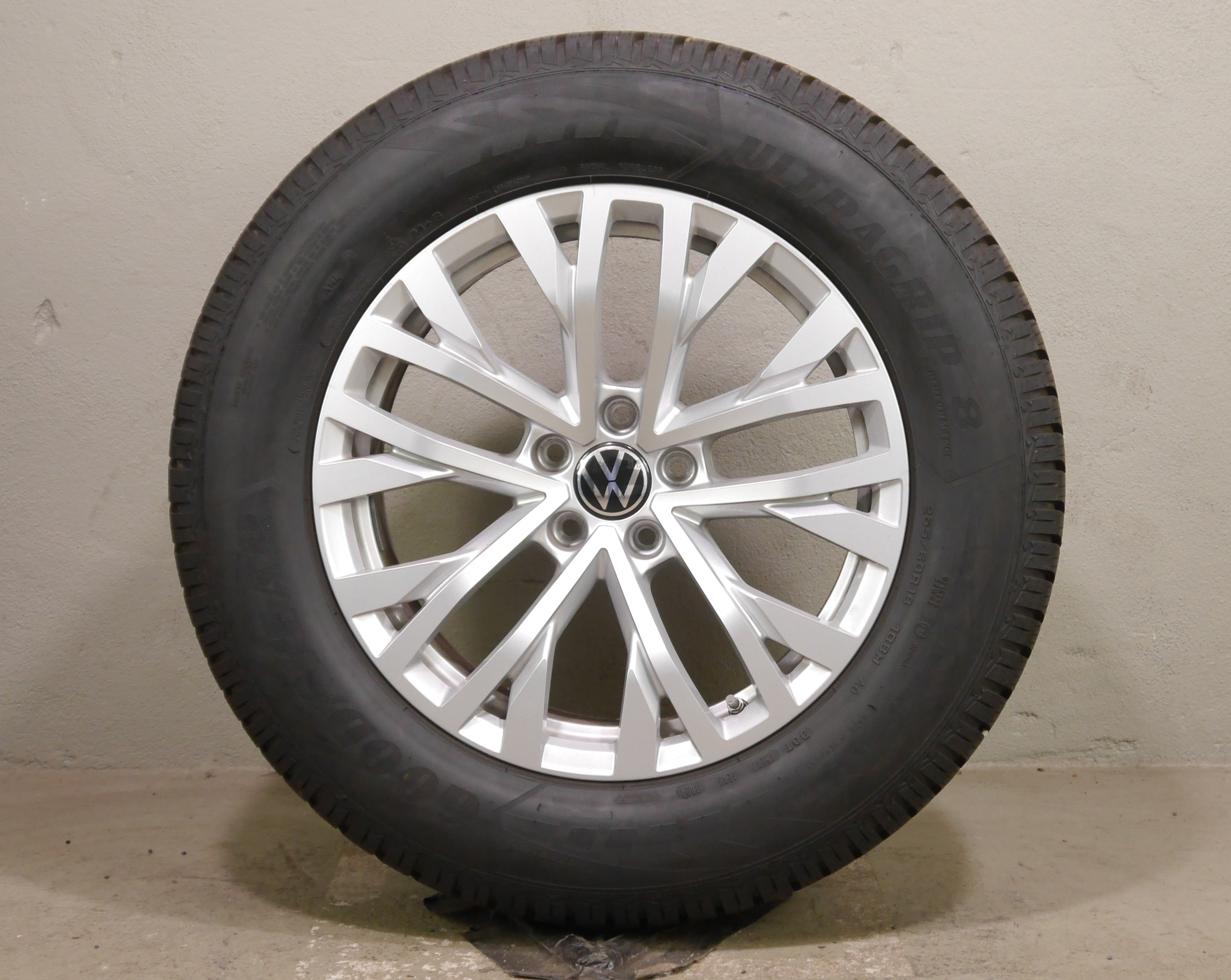 VW Touareg Aluradsatz – Winter 255/60 R18 108H – 760601025H - RDKS