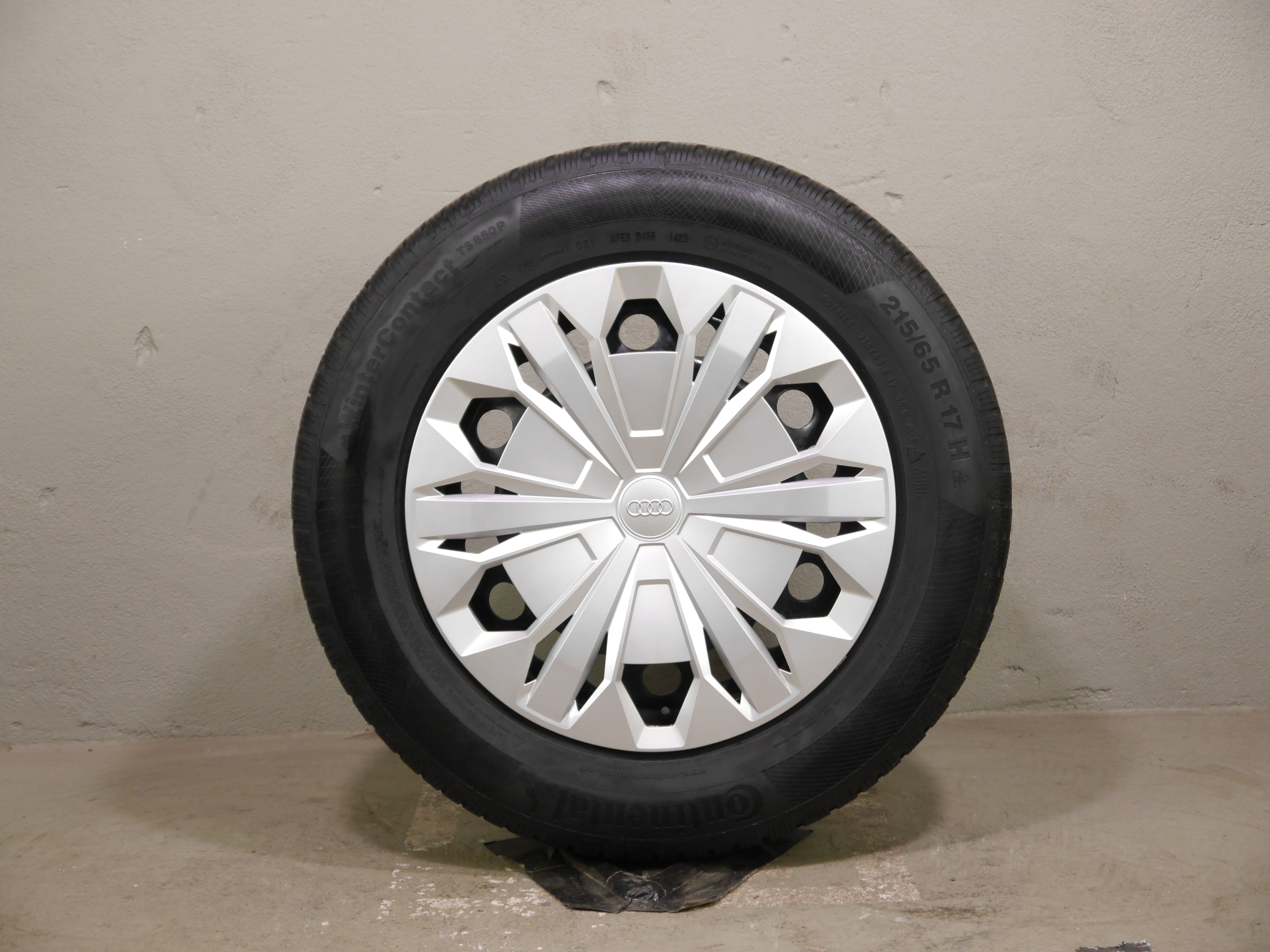 Audi Q3 Sportback Stahlradsatz – Winter 215/65 R17 99H – 5QF601027J/K