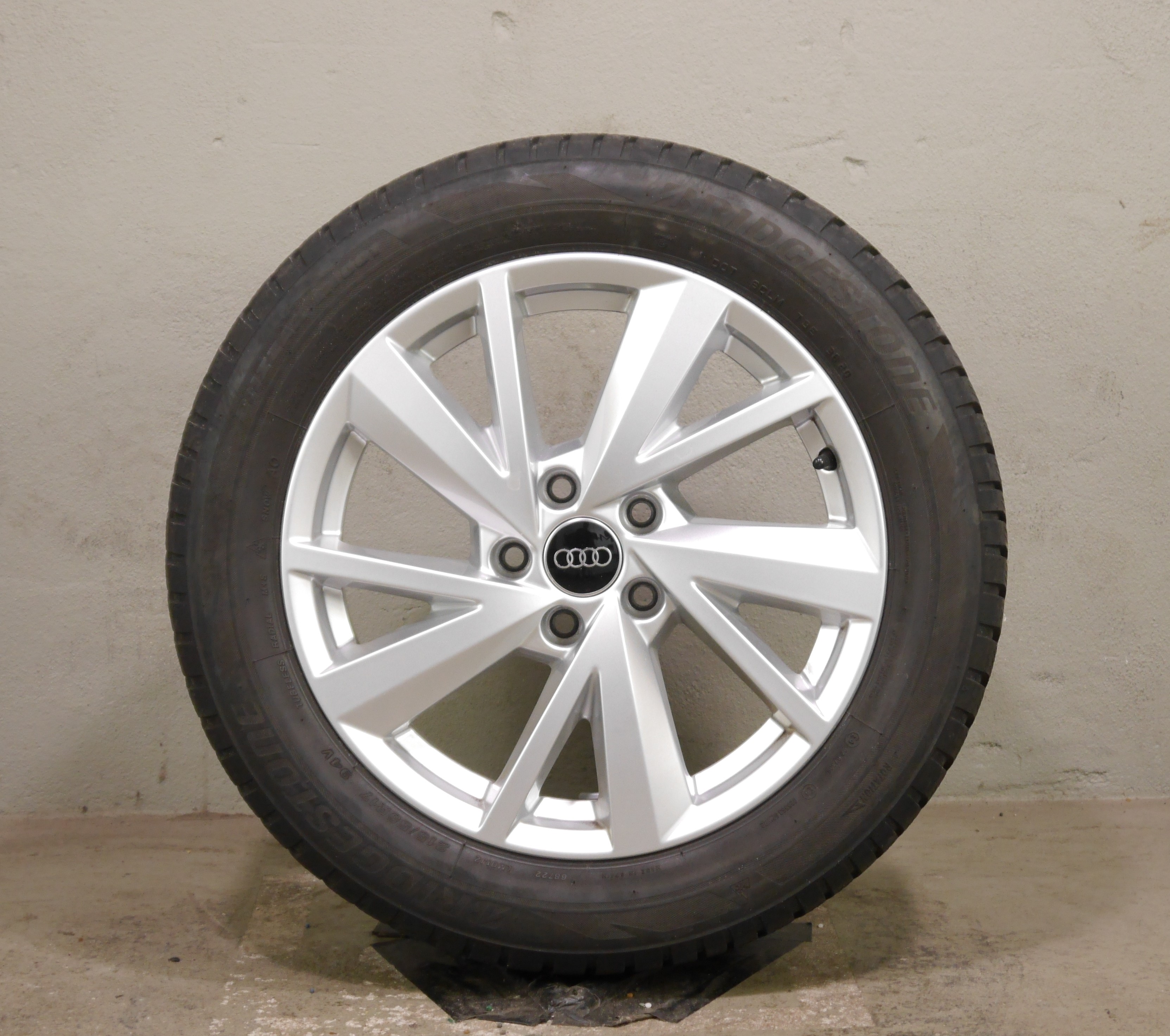 Audi Q2 (GA) Aluradsatz – Winter 215/55 R17 94V (AO) – 81A601025C