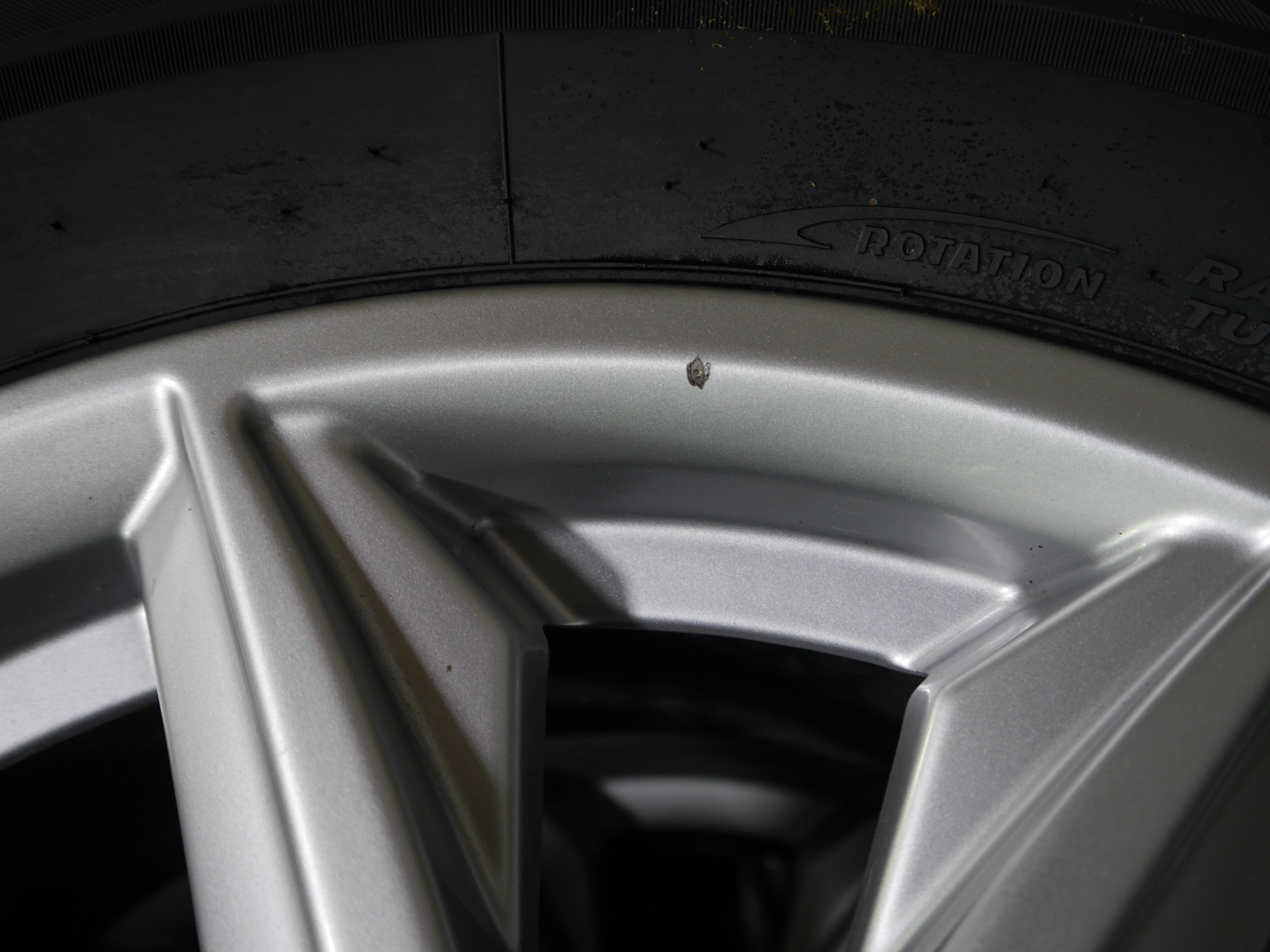 Audi Q5 (FY) Aluradsatz  – Winter 235/65 R17 104H (AO) – 80A601025J