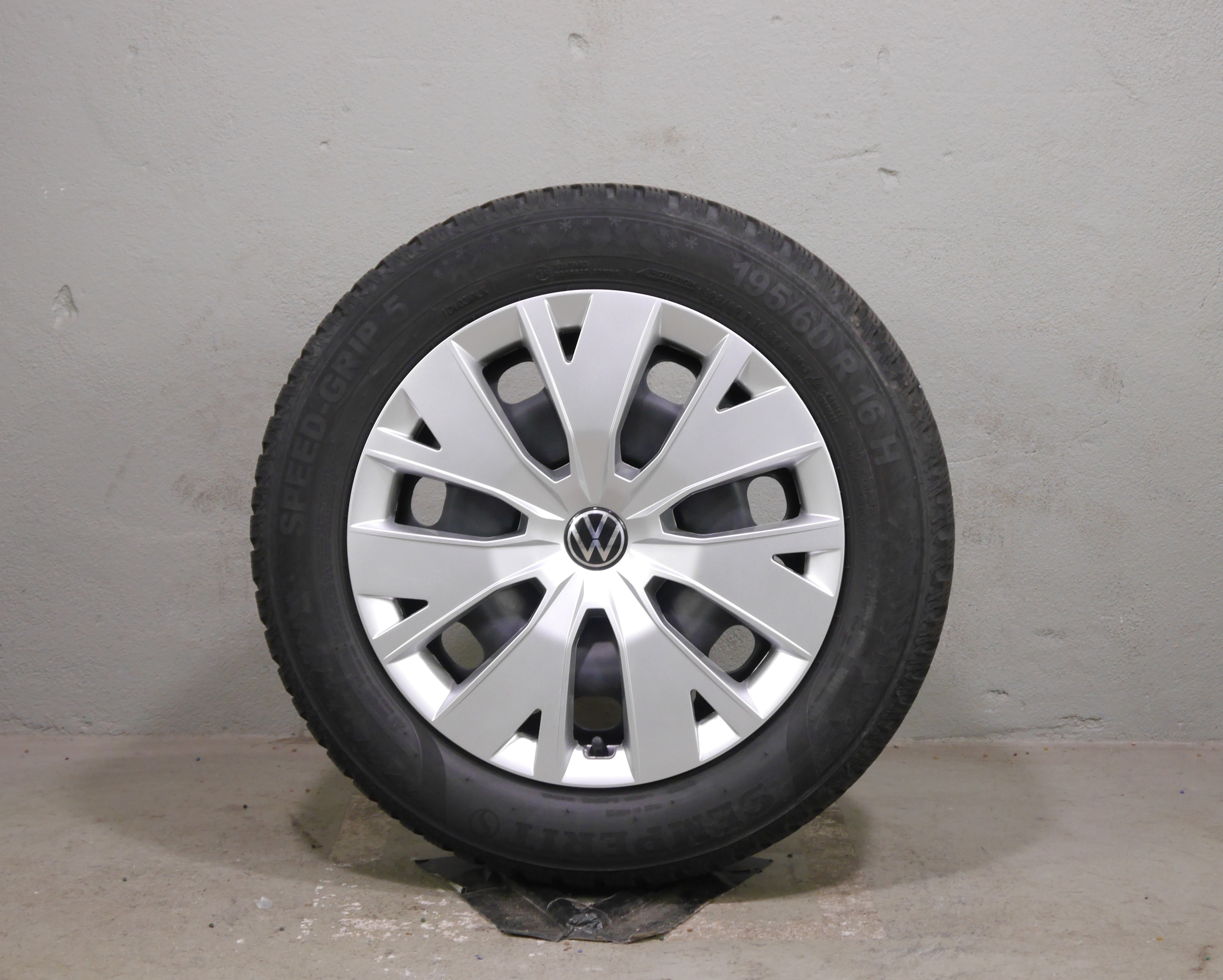 VW Taigo Stahlradsatz – Winter 195/60 R16 89H (AO) – 2Q0601027H/AE