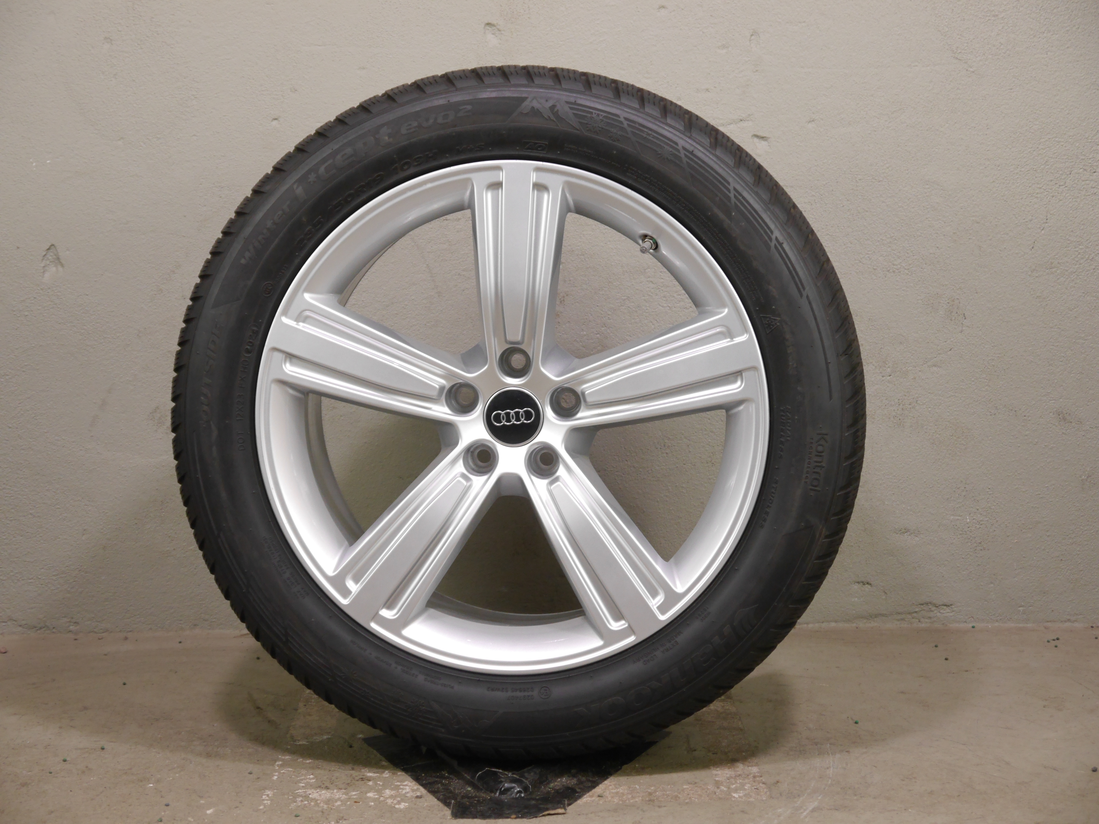 Audi A8 Aluradsatz – Winter 235/50 R19 103H – 4N0601025J  RDKS