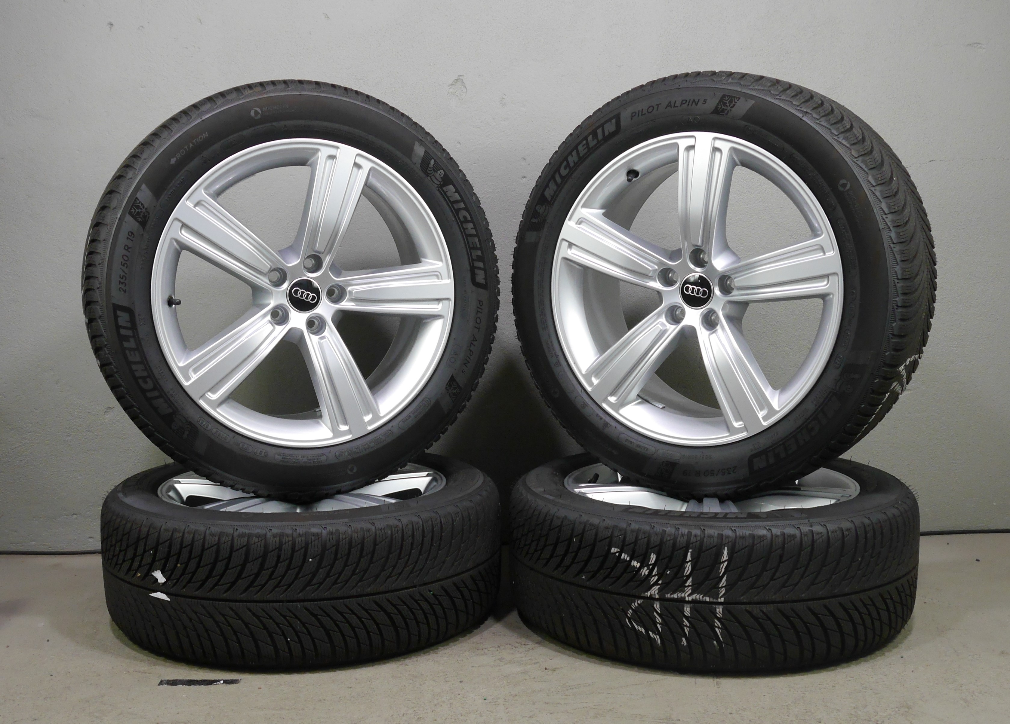 Audi A8 Aluradsatz – Winter 235/50 R19 103H – 4N0601025J