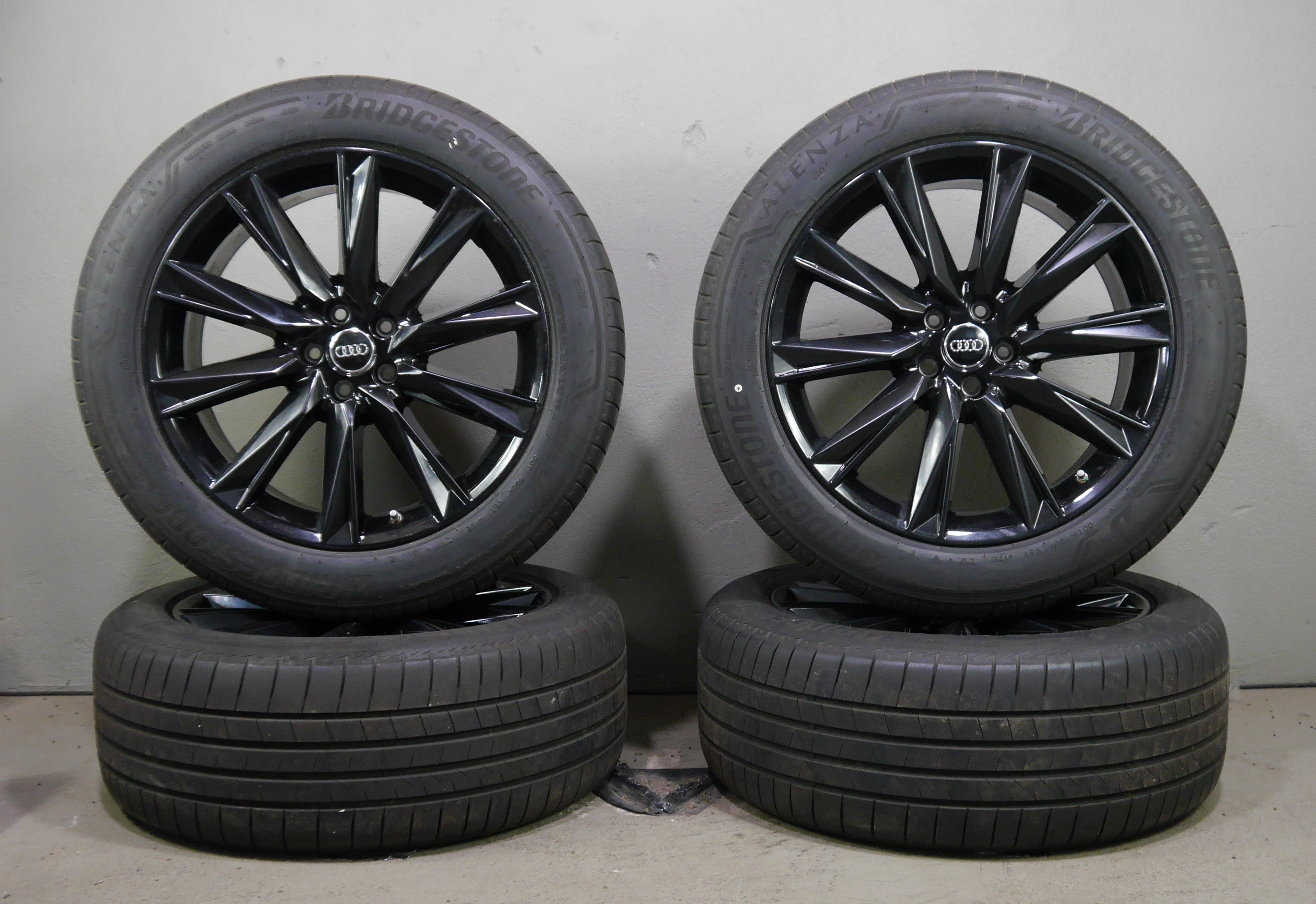 Audi Q8 e-tron Aluradsatz – Sommer 255/50 R20 109H (AO) – 4KE071490 AX1 RDKS-Sensor