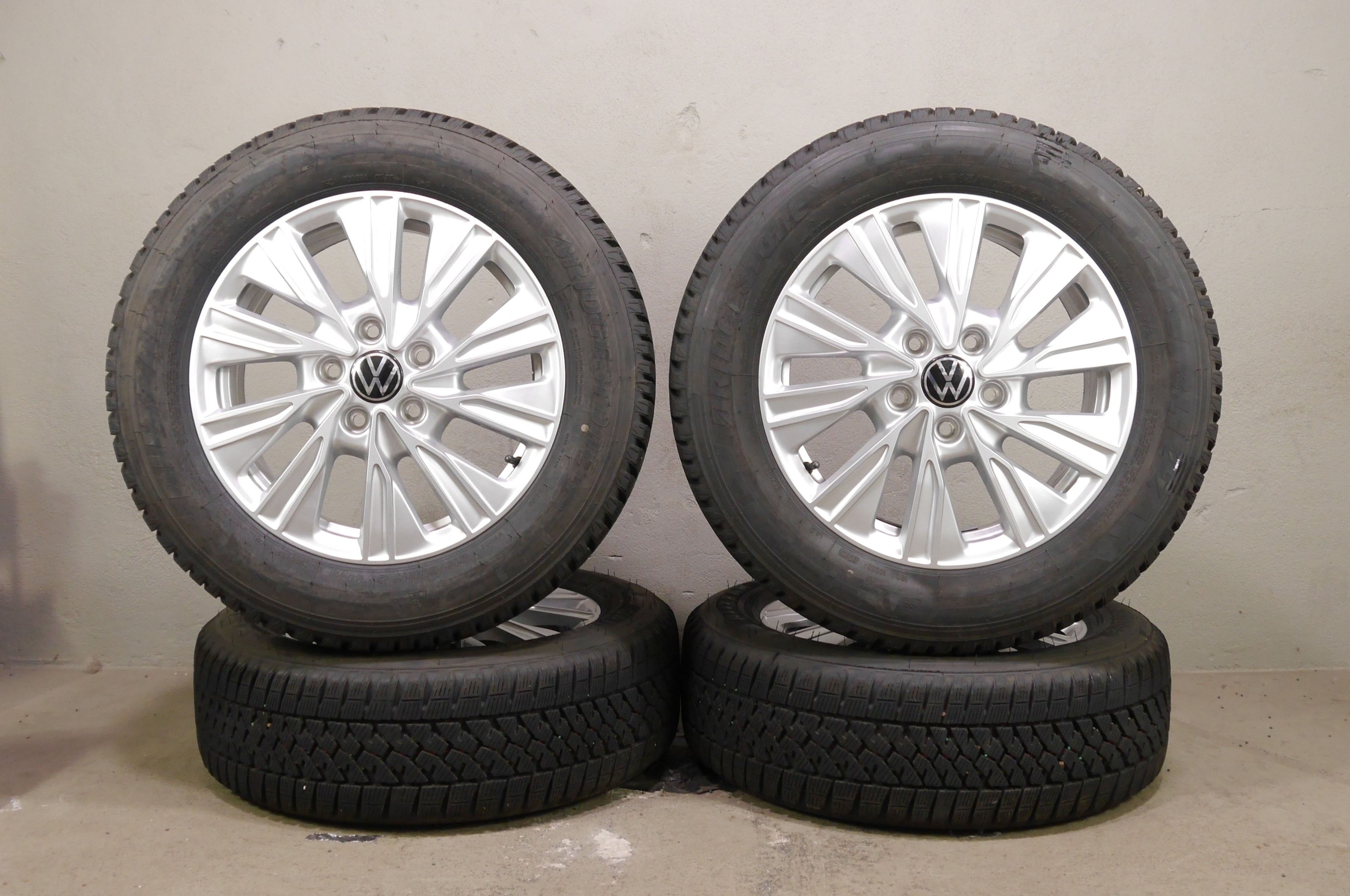 VW T7 Multivan (ST) Aluradsatz – Winter 215/60 R17 104/102H - 7T0601025A
