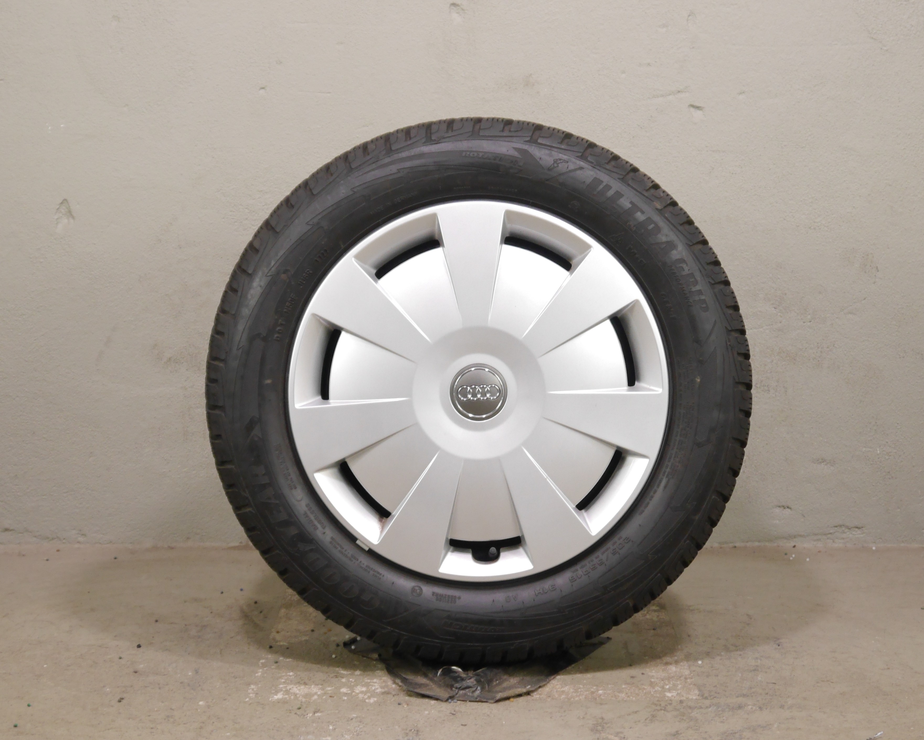 Audi A3 Limousine Stahlradsatz – Winter 205/55 R16 91H (AO) – 8V0601027A