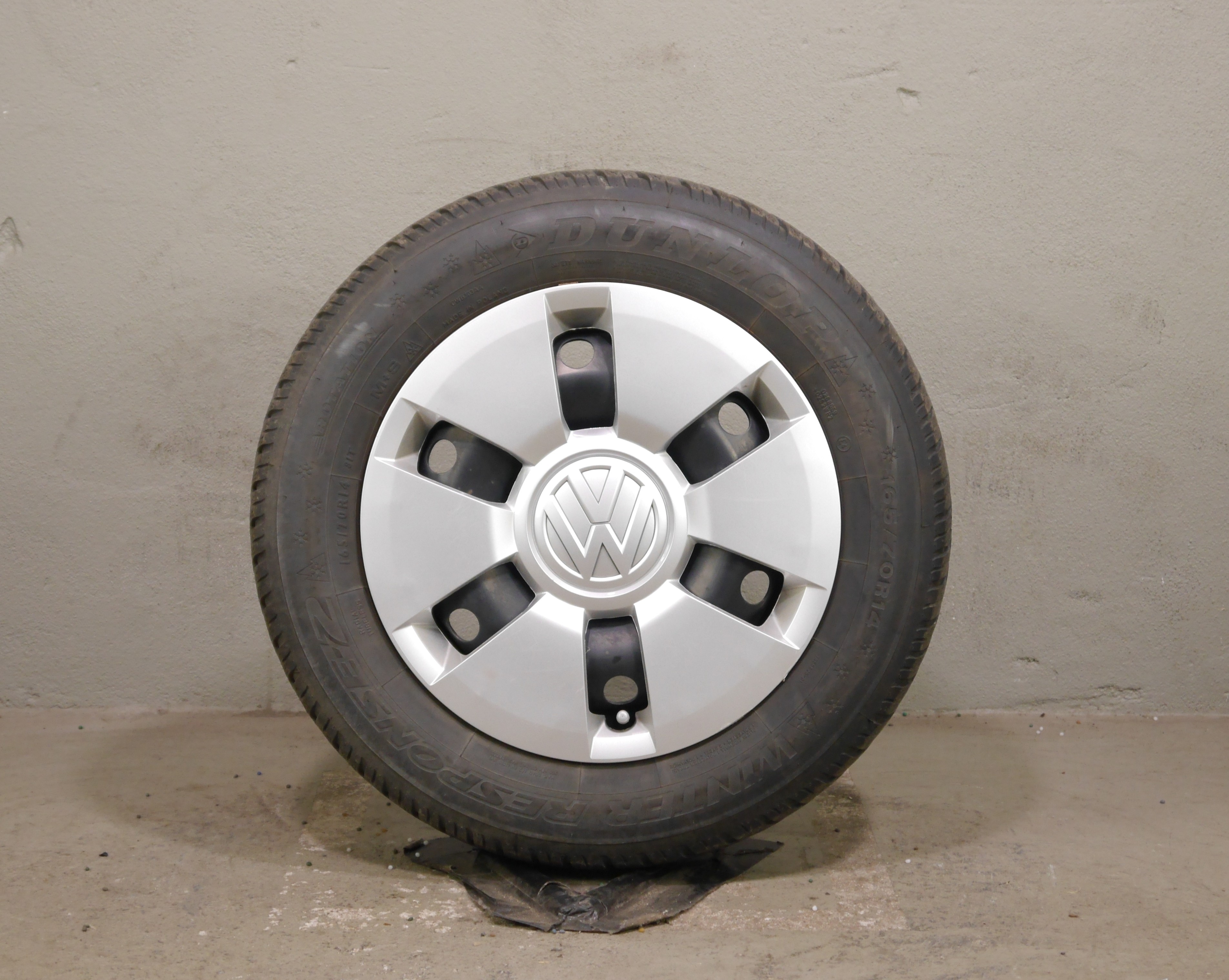 VW UP!  Stahlradsatz – Winter 165/70 R14 81T  – 1S0601027G/J