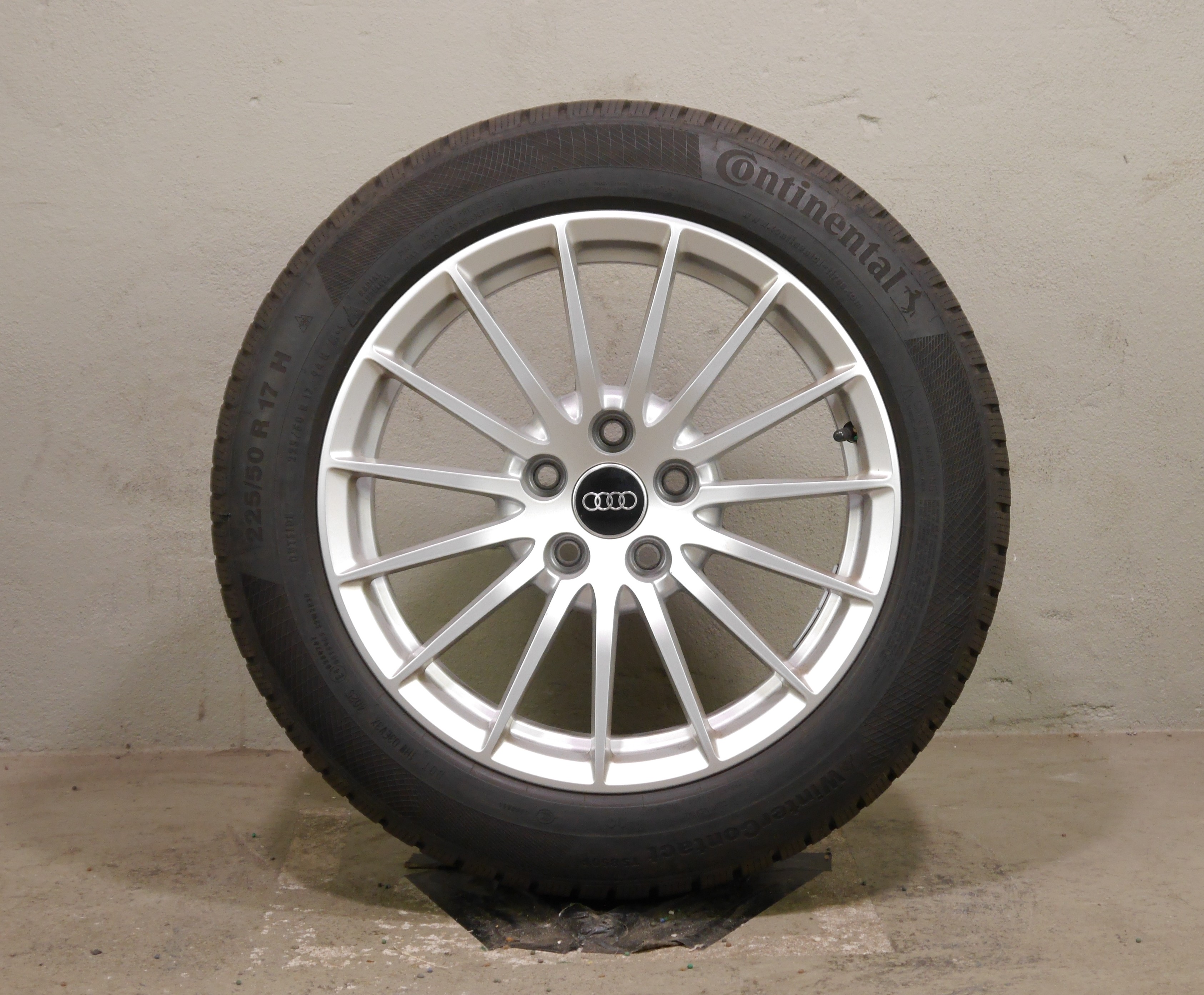 Audi A5  Cabriolet Aluradsatz – Winter 225/50 R17 98H(AO) – 8W0601025AE