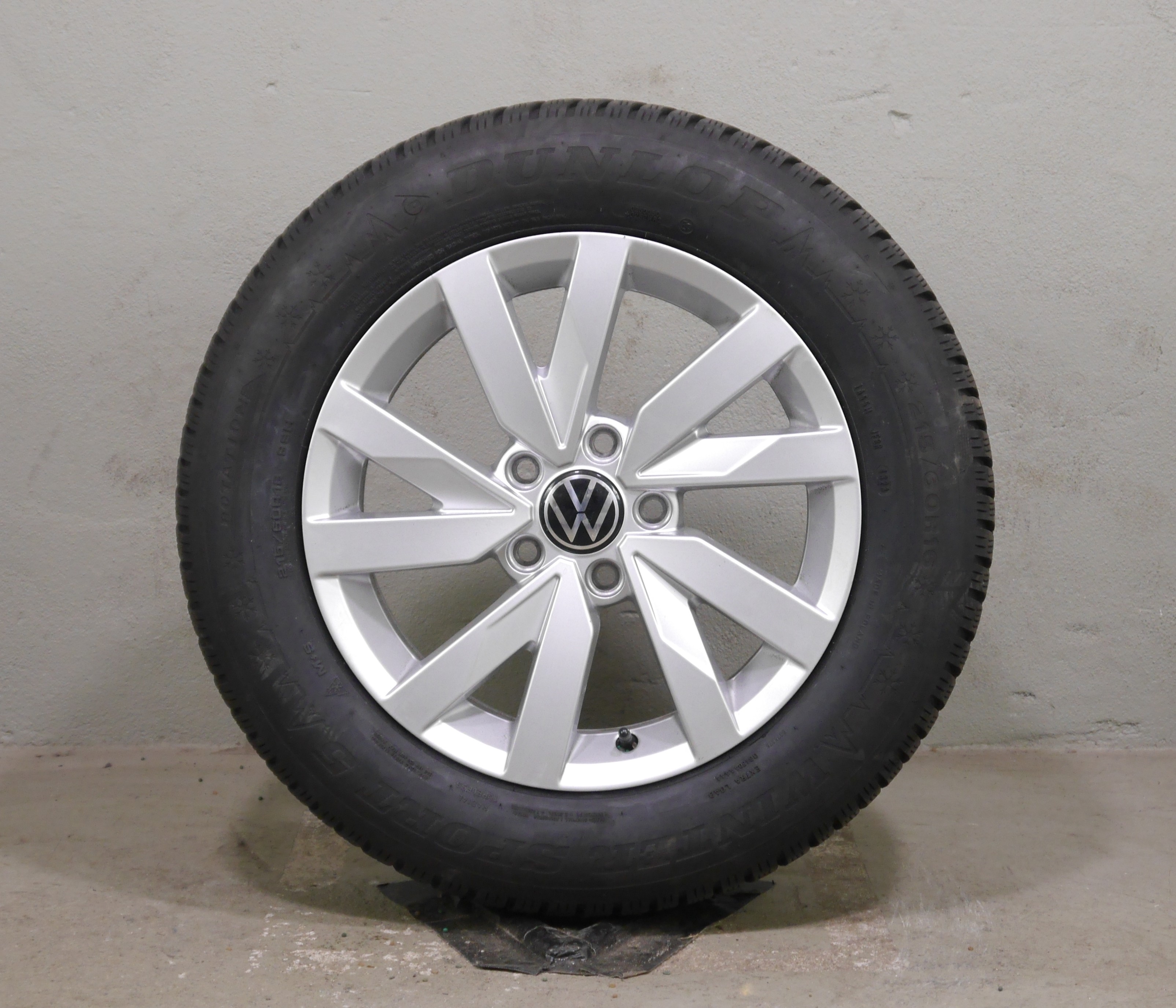 VW Passat Variant Aluradsatz – Winter 215/60 R16 95H – 3G0601025BJ