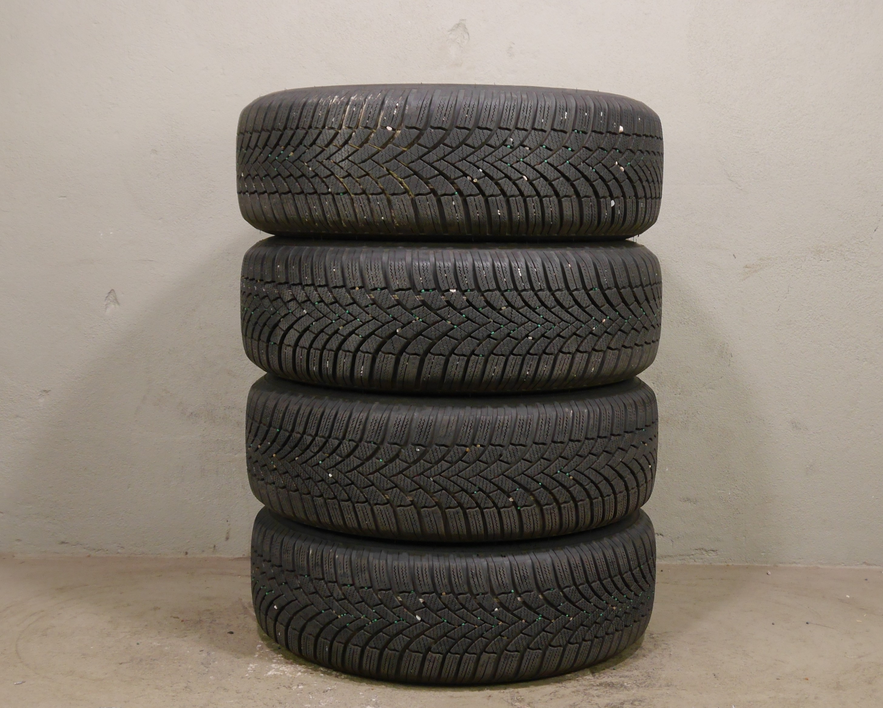 VW Caddy Stahlradsatz – Winter 205/60 R16 96H – 5R3601027/B