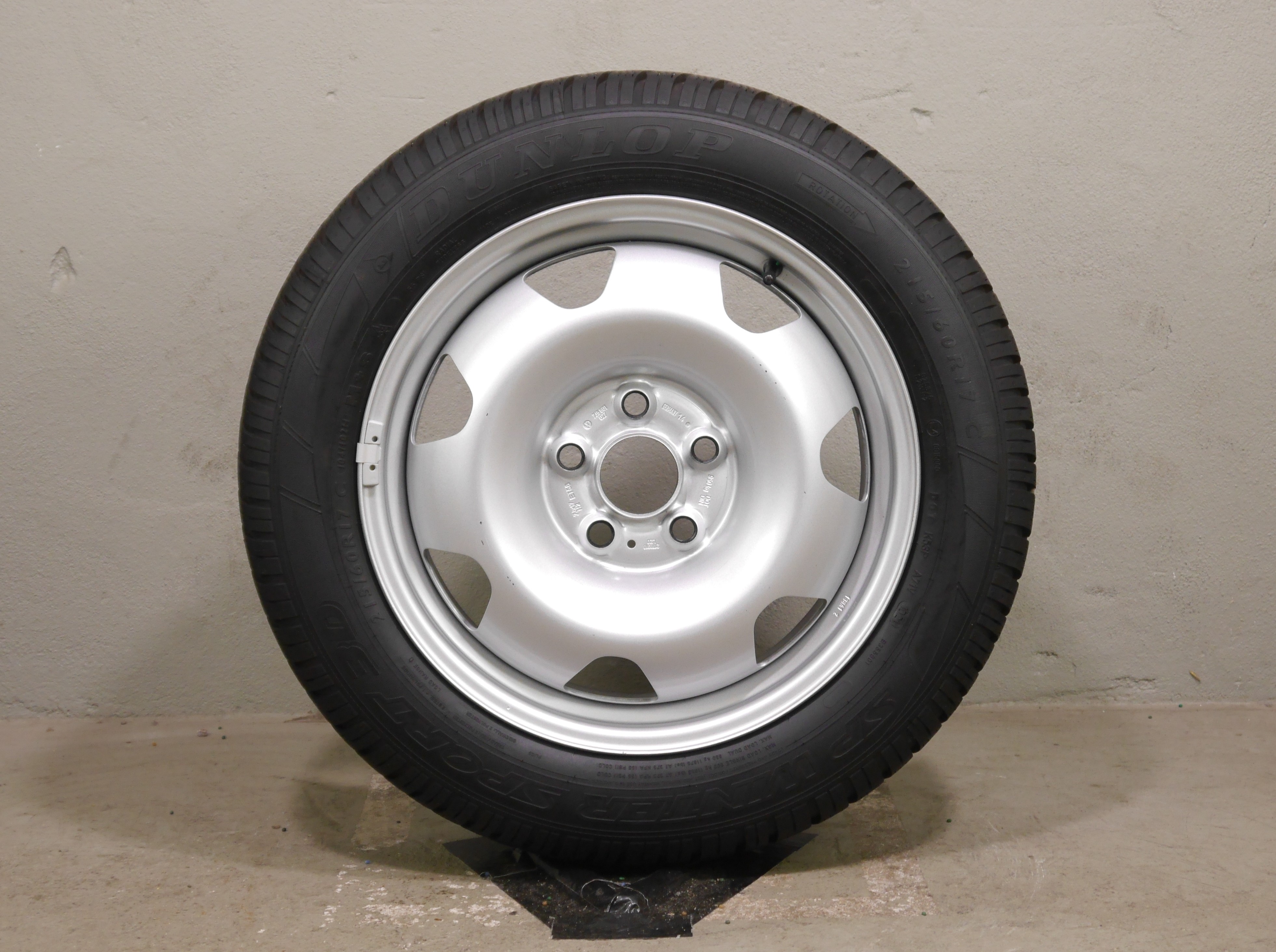 Volkswagen T6.1 California Stahlradsatz – Winter 215/60 R17 104/102H - 7J5601027