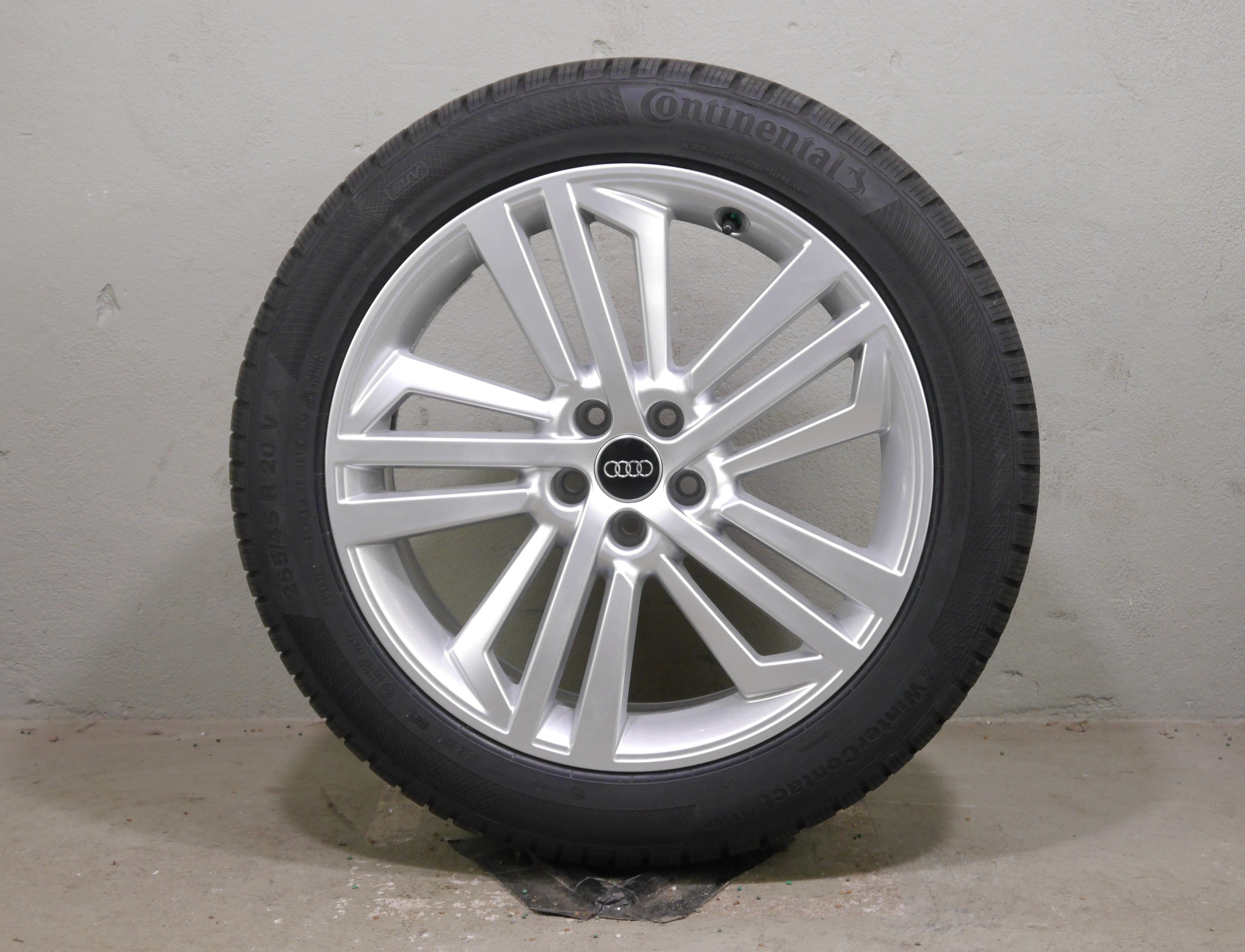 Audi Q5 Aluradsatz – Winter 255/45 R20 101V (AO) – 80A601025L