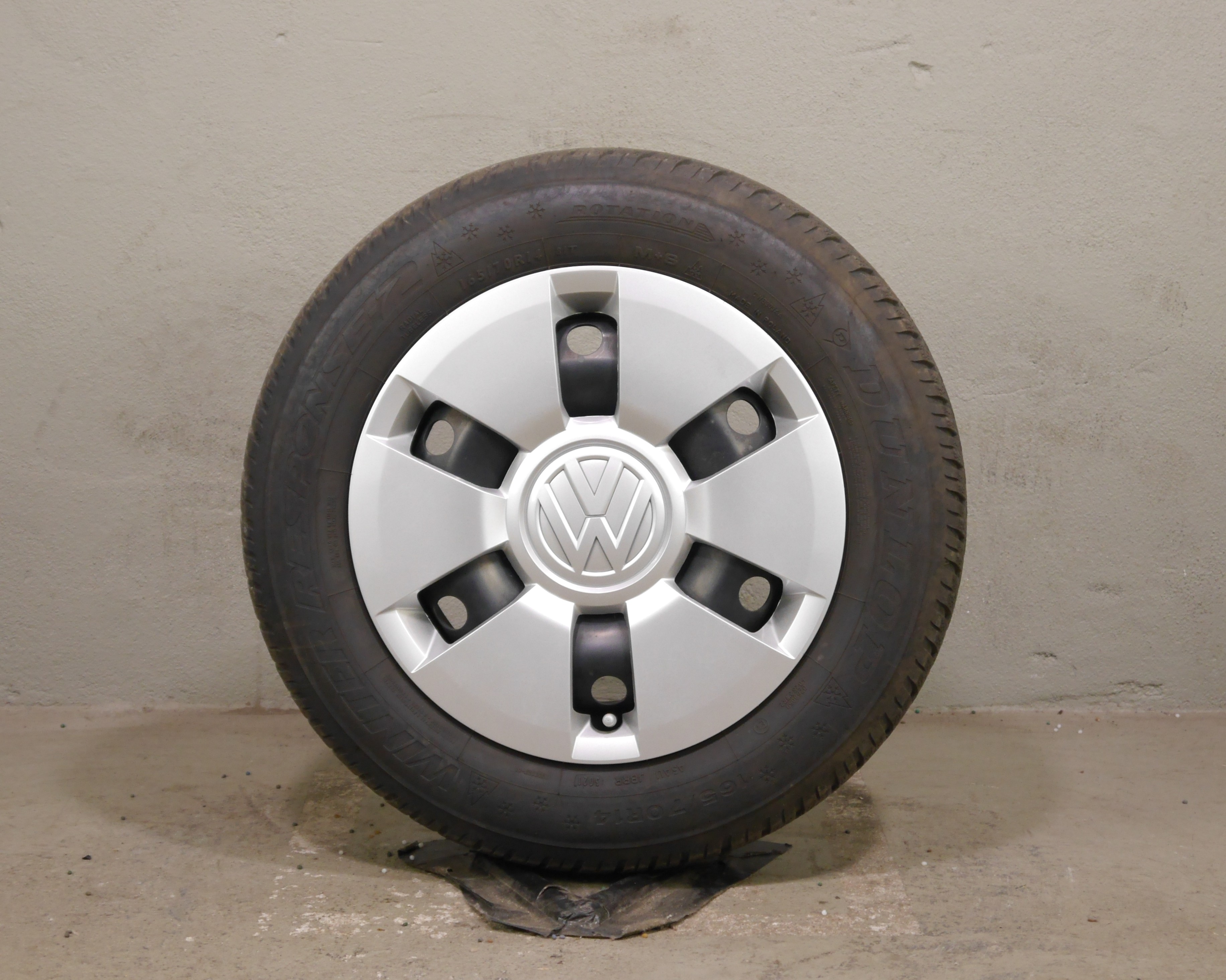 VW UP!  Stahlradsatz – Winter 165/70 R14 81T  – 1S0601027G/J