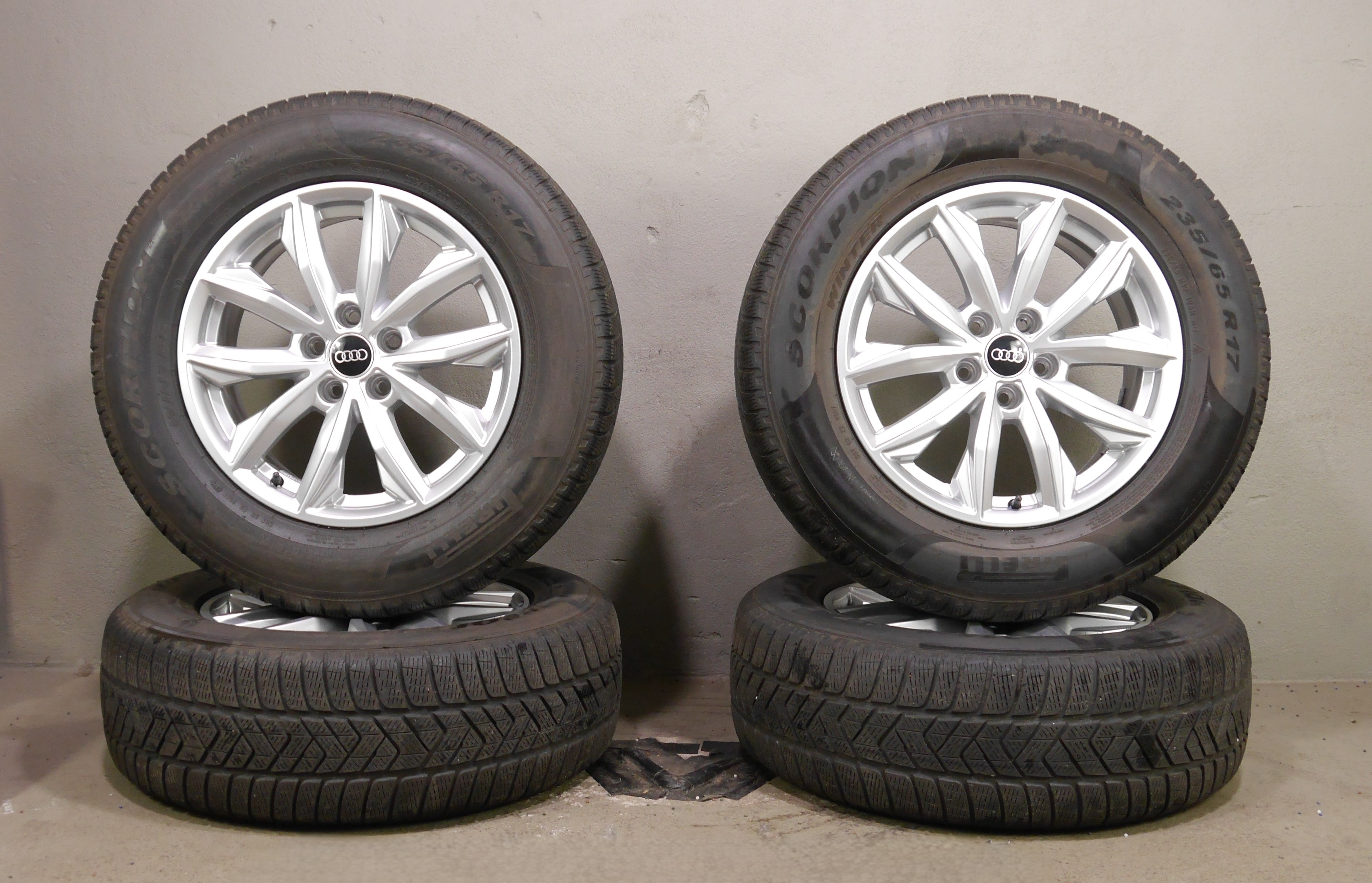 Audi Q5 (FY) Aluradsatz – Winter 235/65 R17 104H (AO) – 80A601025J