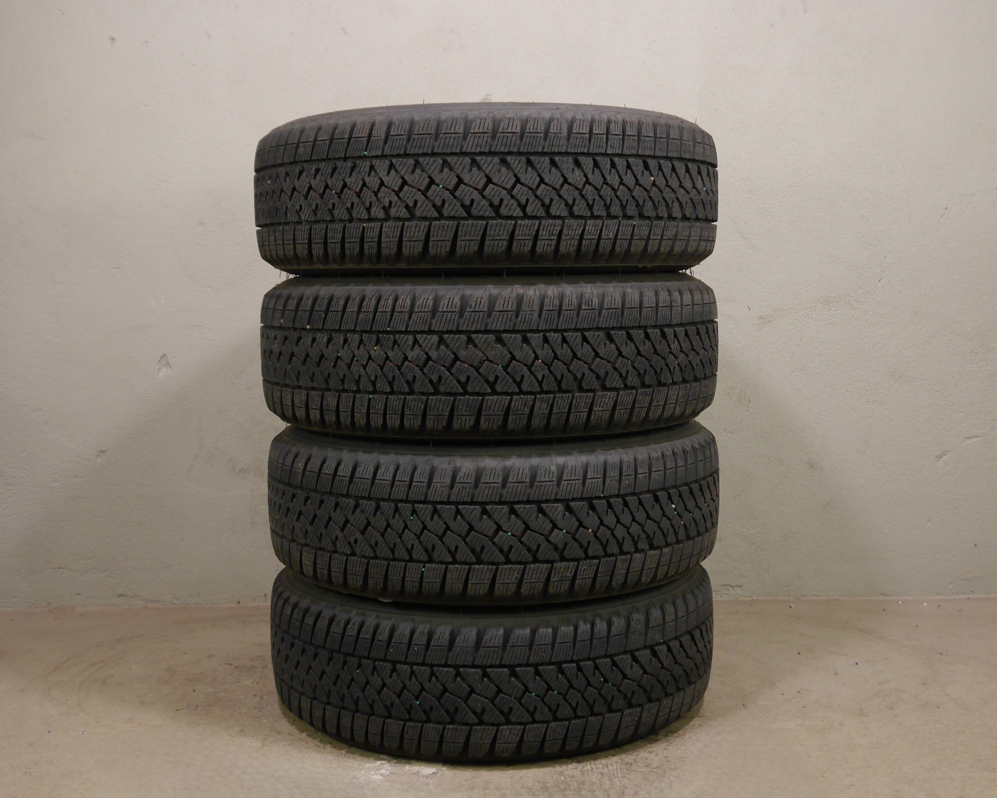 VW T7 Multivan (ST) Aluradsatz – Winter 215/60 R17 104/102H - 7T0601025A