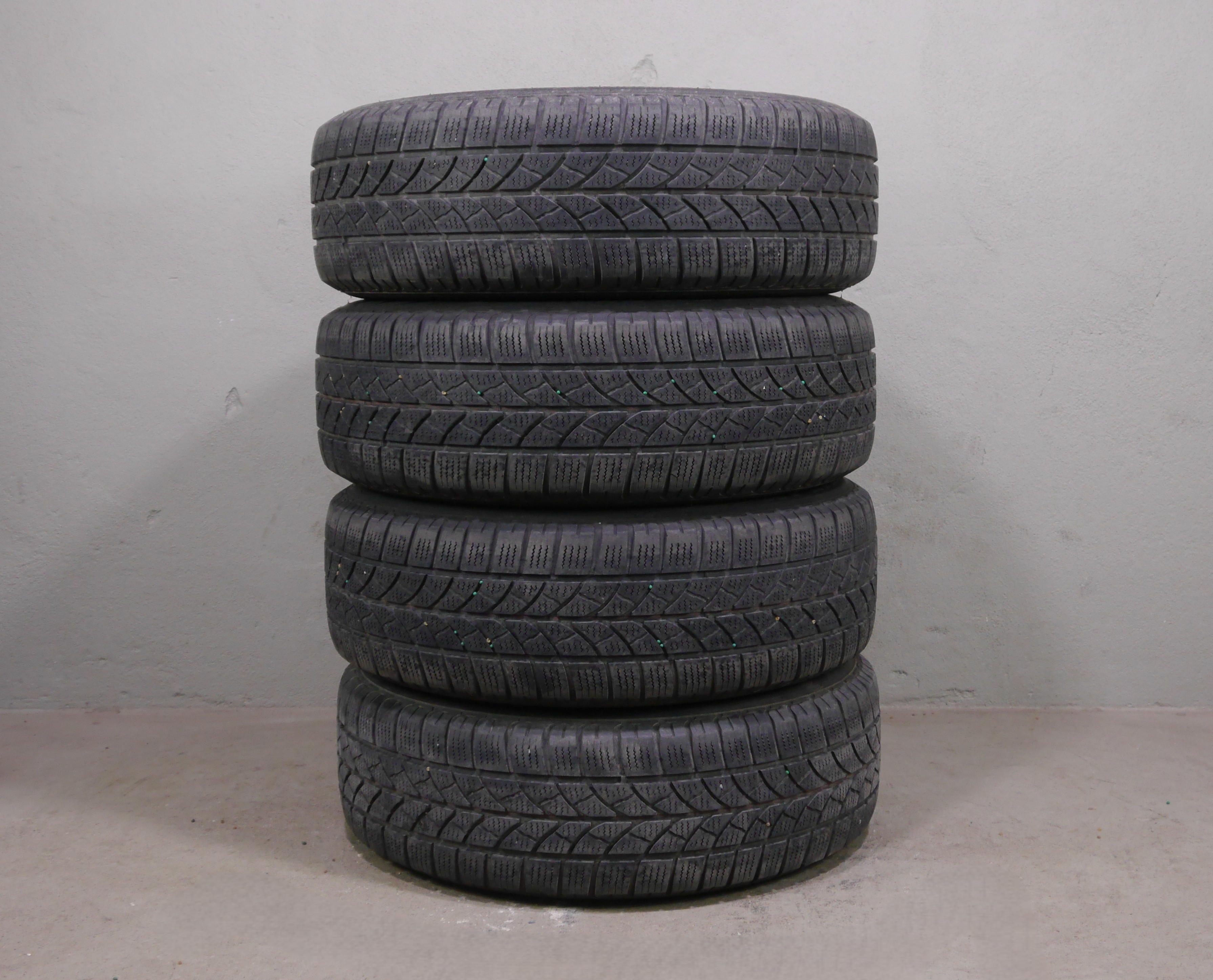 VW T6.1 Multivan Stahlradsatz – Winter 215/65 R16 106/104T - 7H0601027D