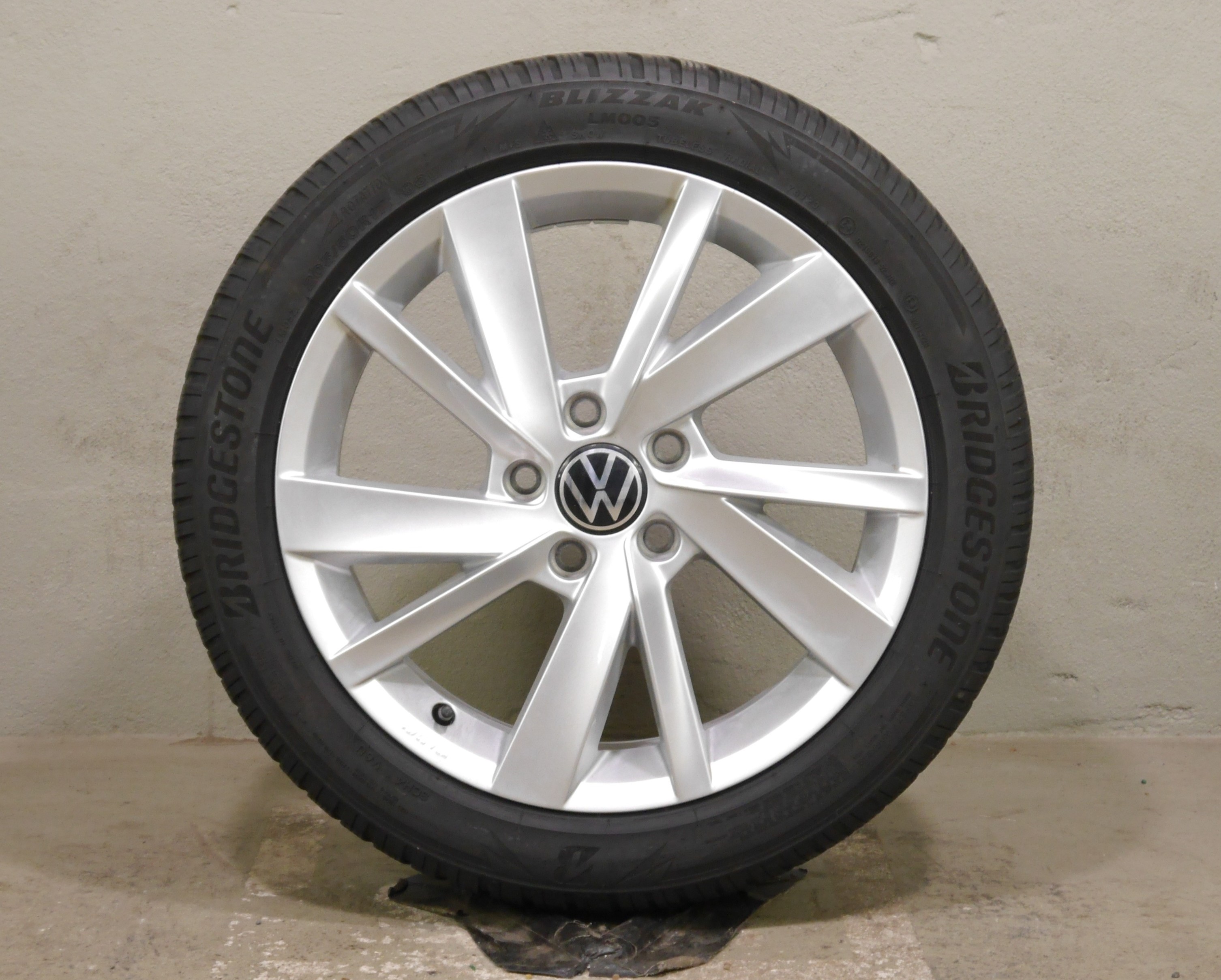 VW Golf (CD) Alurad – Winter 205/50 R17 93V – 5H0071497-