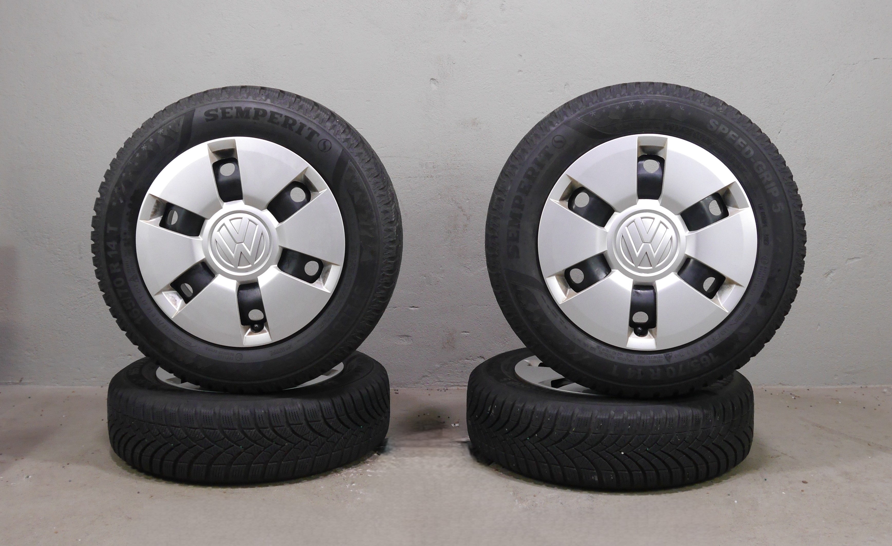 VW UP!  Stahlradsatz – Winter 165/70 R14 81T  – 1S0601027G/J