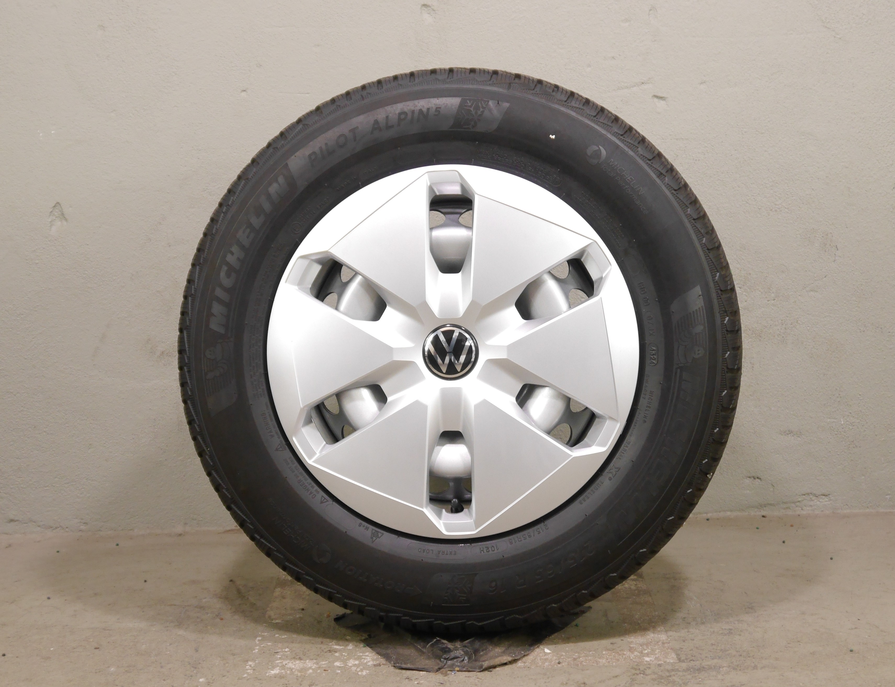 VW T7 Multivan California Stahlradsatz – Winter 215/65 R16 102H - 7T0601027-