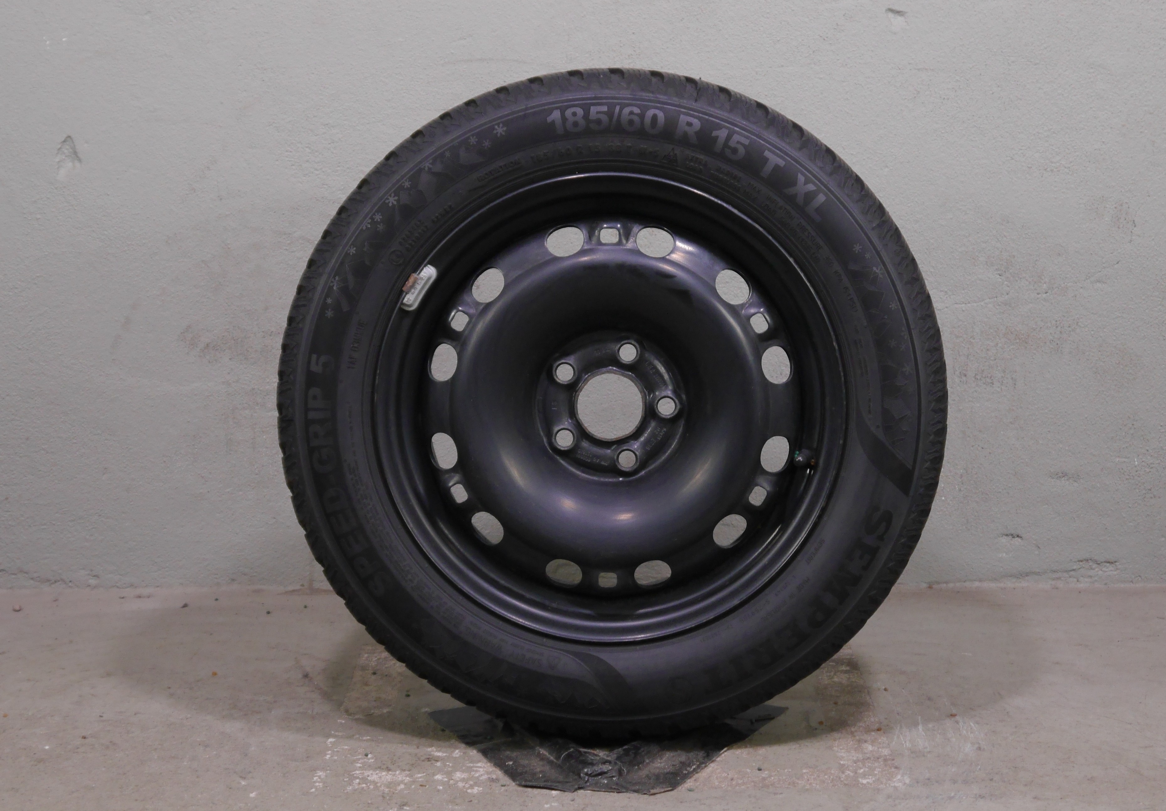 ŠKODA Fabia NJ  - Polo 6C  Stahlradsatz – Winter 185/60 R15 88T (AO) – 6C0601027F/Q