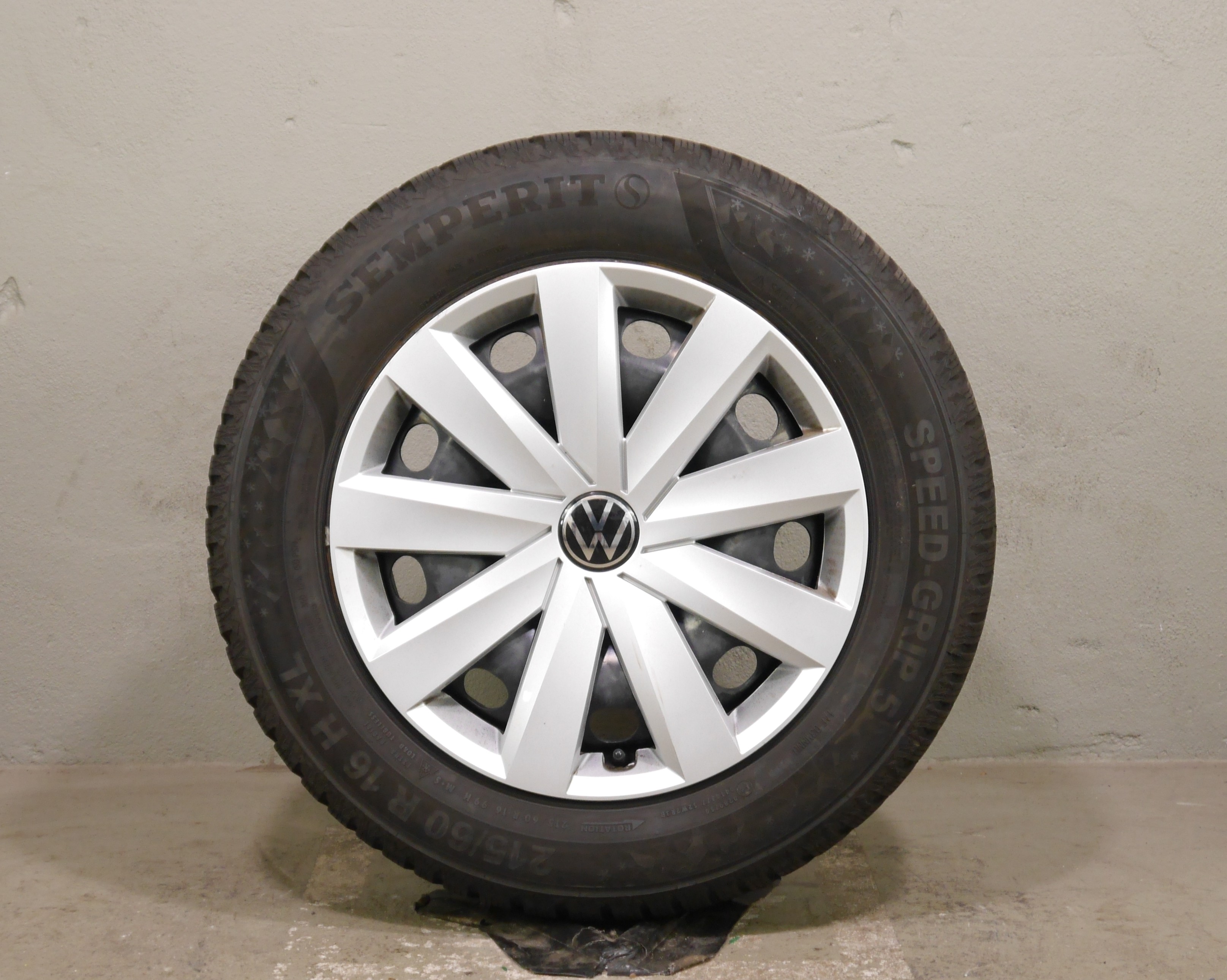 VW Passat (3G) Stahlradsatz – Winter 215/60 R16 99H – 3Q0601027C