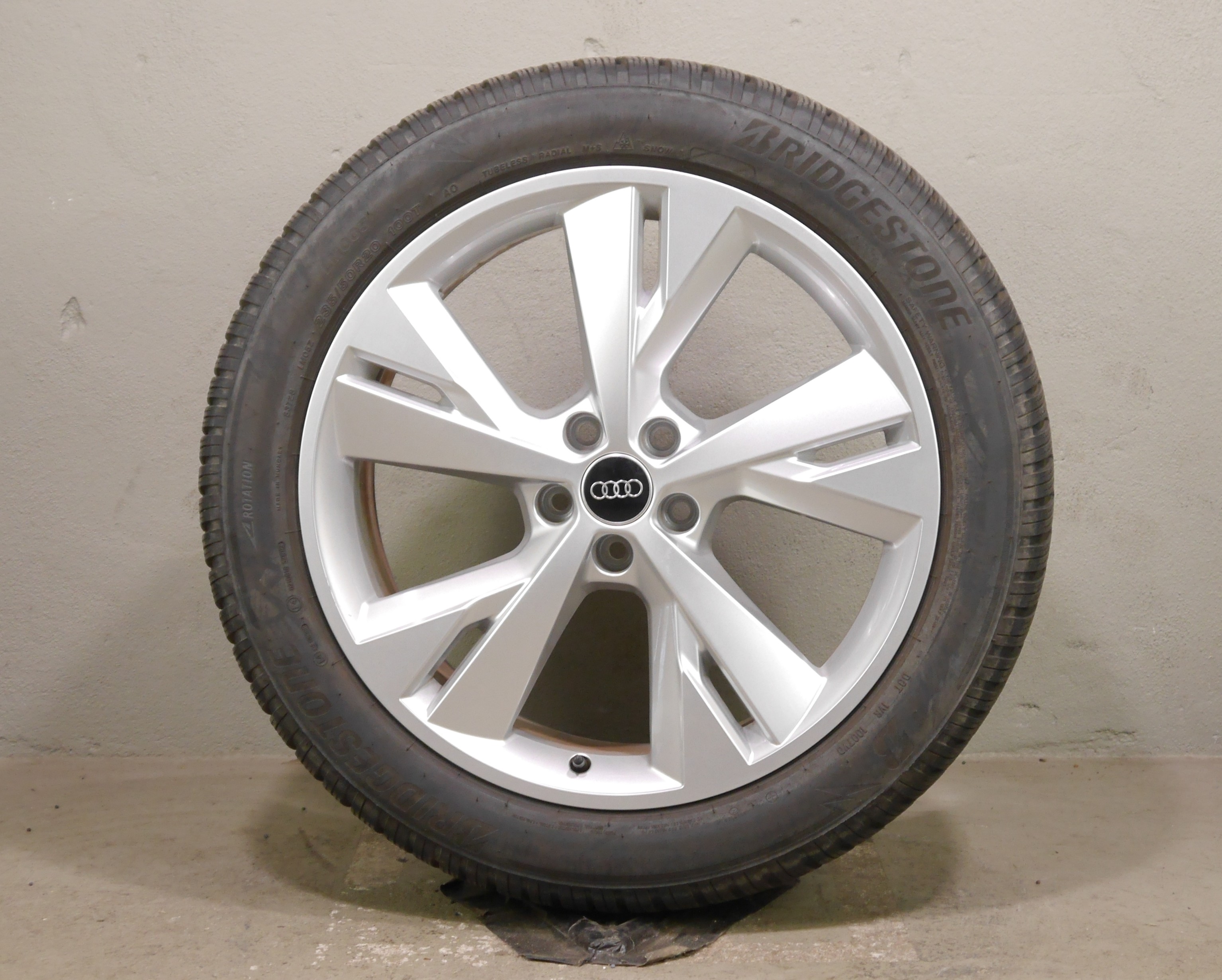 Audi Q4 Sportback e-tron (F4) Aluradsatz – Winter 235/50 R20 100T, 255/45 R20 101T 89A601025AP