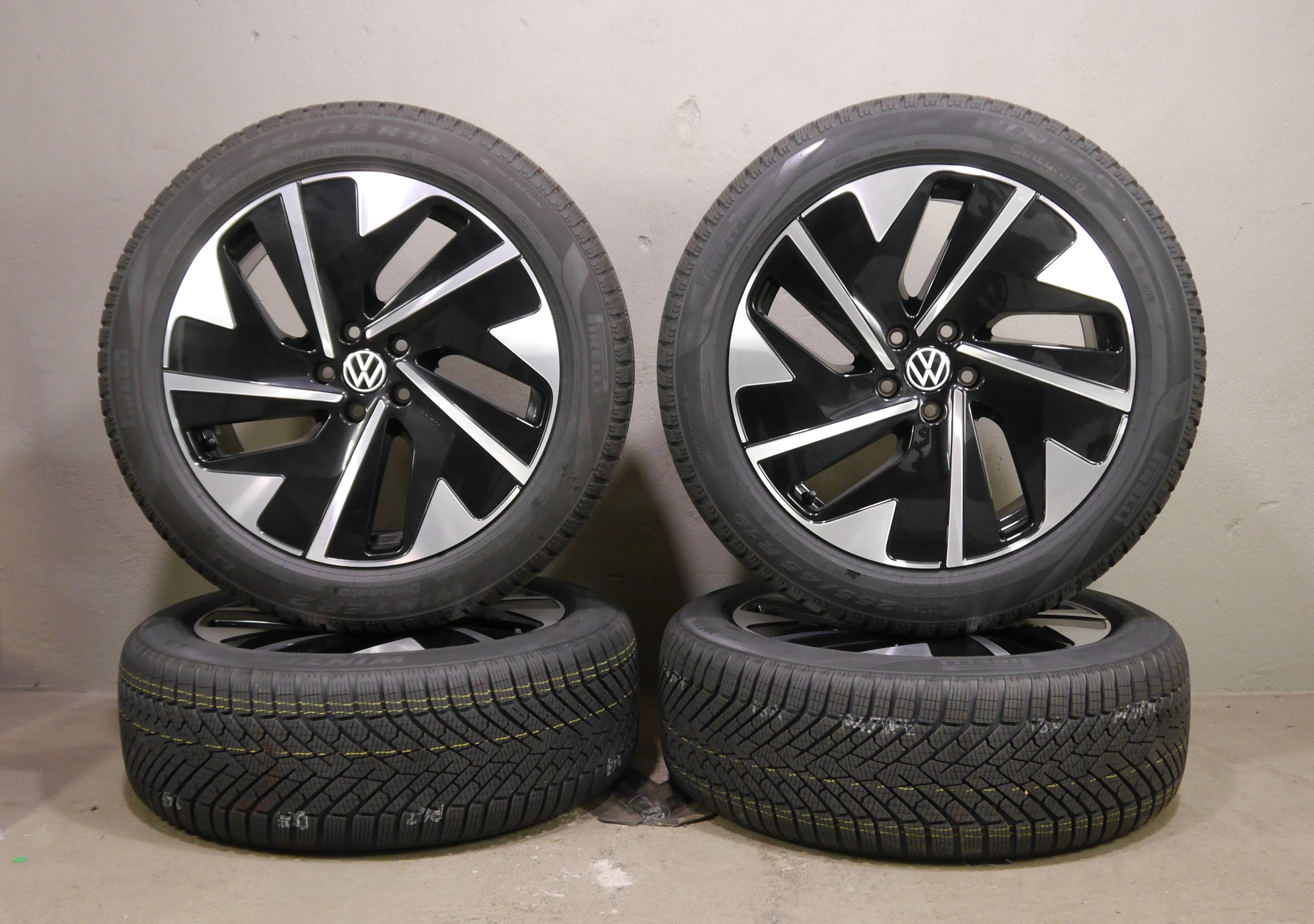 VW ID.7 (ED) Aluradsatz – Winter 235/50 R19 99H  255/45 R19 100H – 14B601025C/D Inkl. Seal