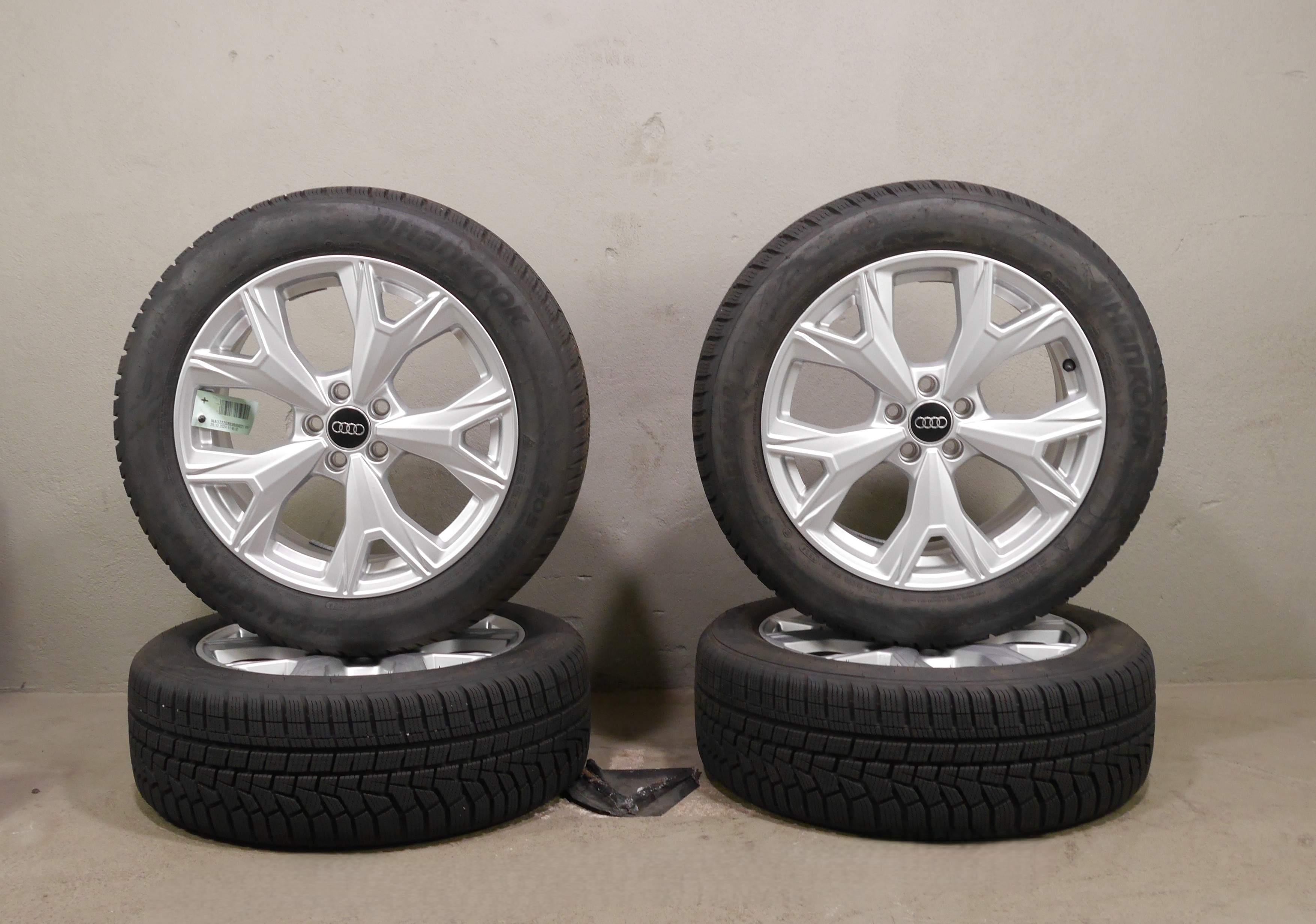 Audi A1 citycarver Aluradsatz – Winter 205/55 R17 95V (AO) – 82A601025S