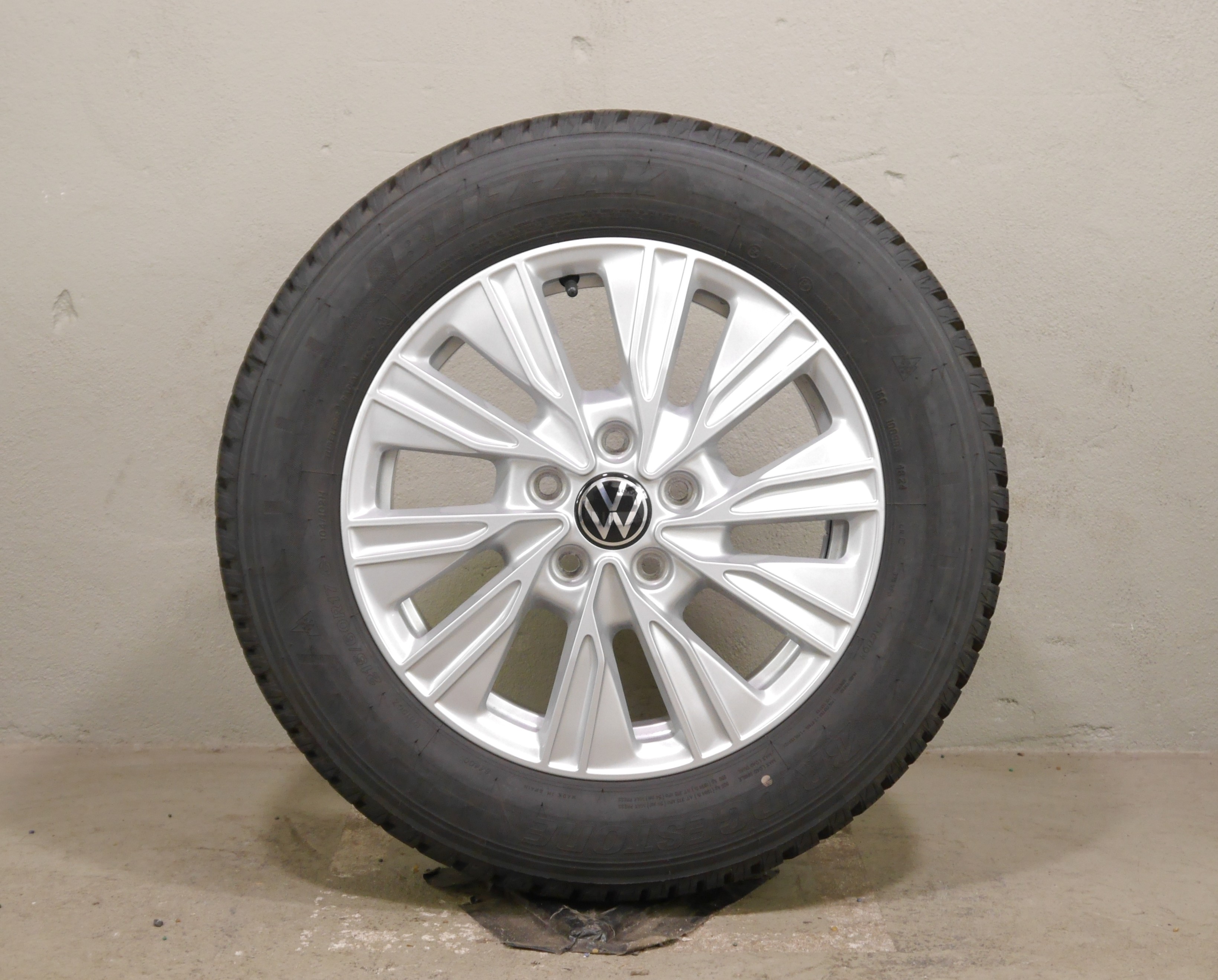 VW T6 California (ST) Aluradsatz – Winter 215/60 R17 104/102H - 7T0601025A