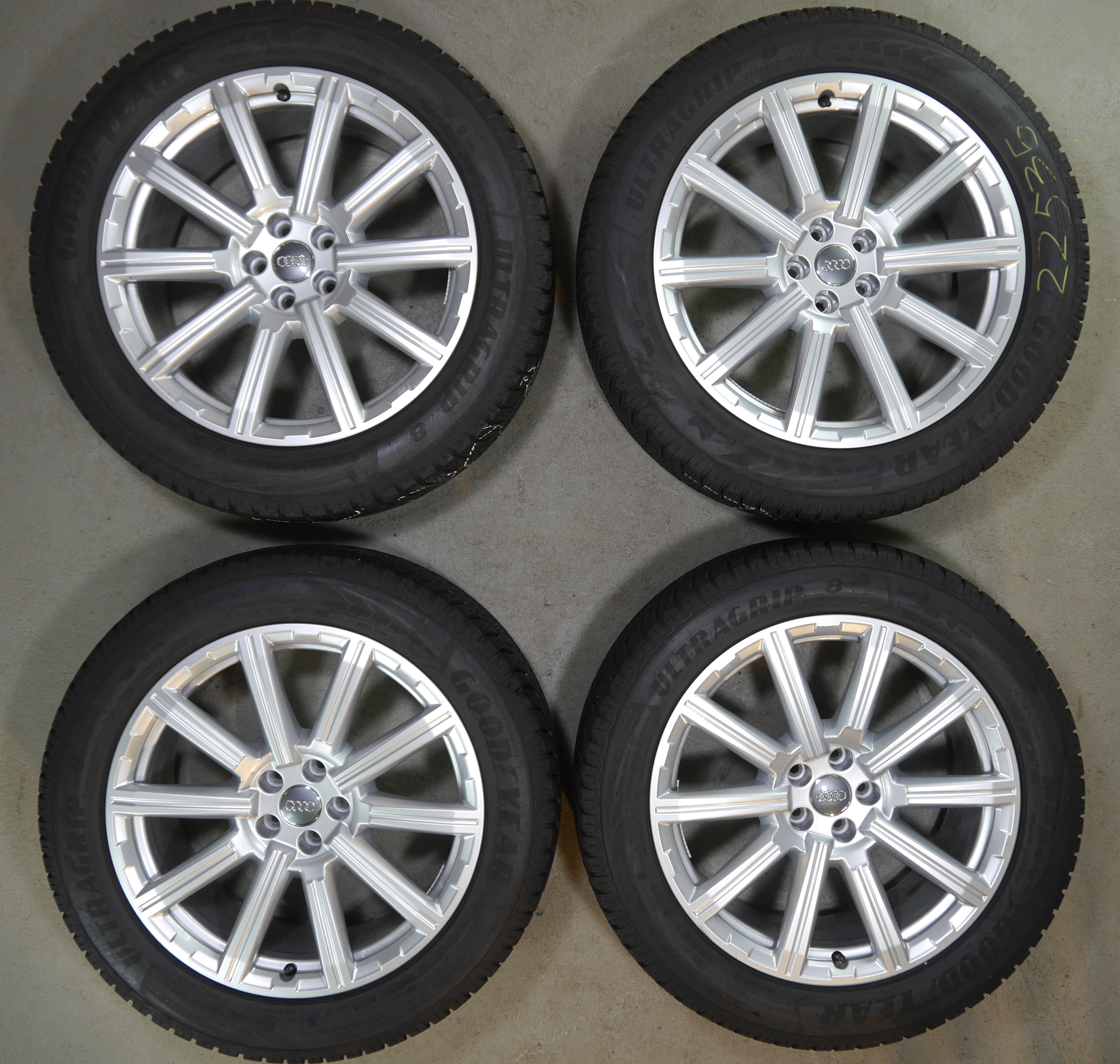 22535KPLO Audi Q7 Aluradsatz – Winter 285/45 R20 112V(AO) – 4M0601025AE