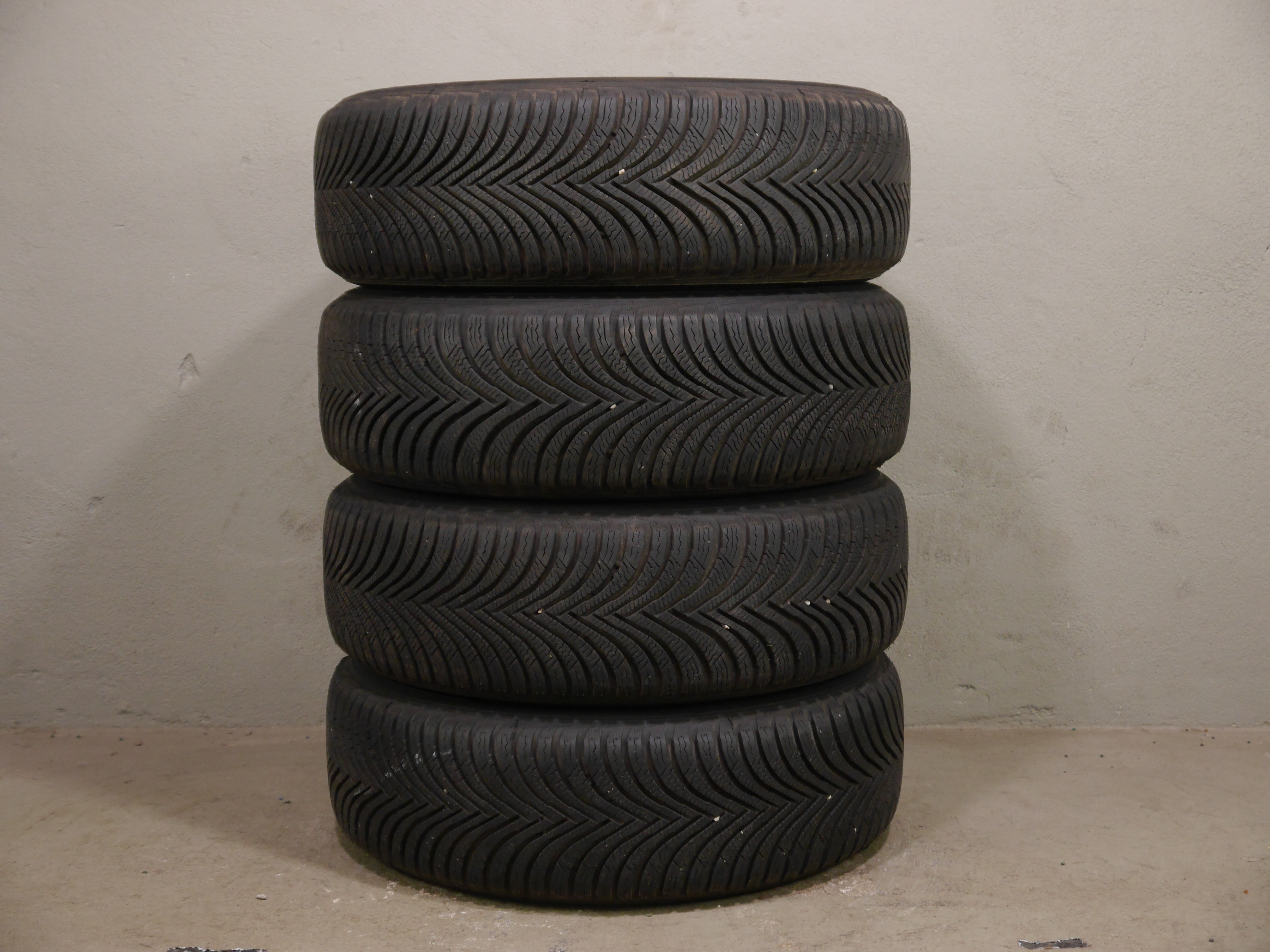 Audi Q2 Stahlradsatz – Winter 205/60 R16 92H (AO) – 5Q0601027CJ