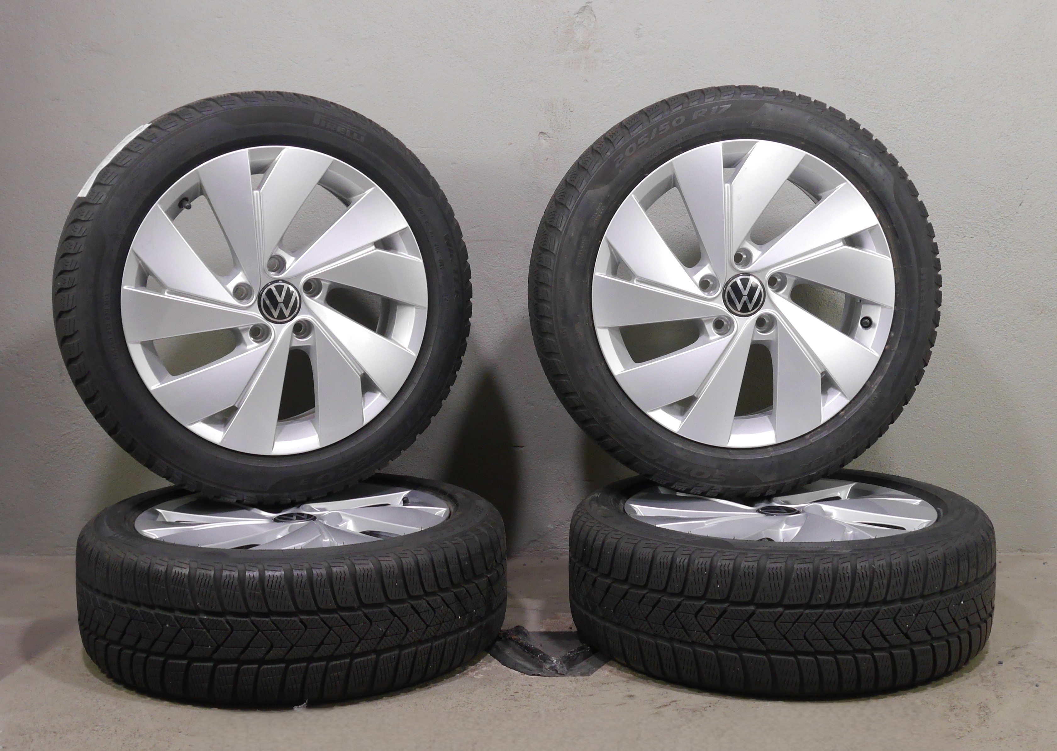 VW Golf Aluradsatz – Winter 205/50 R17 93H – 5H0601025B